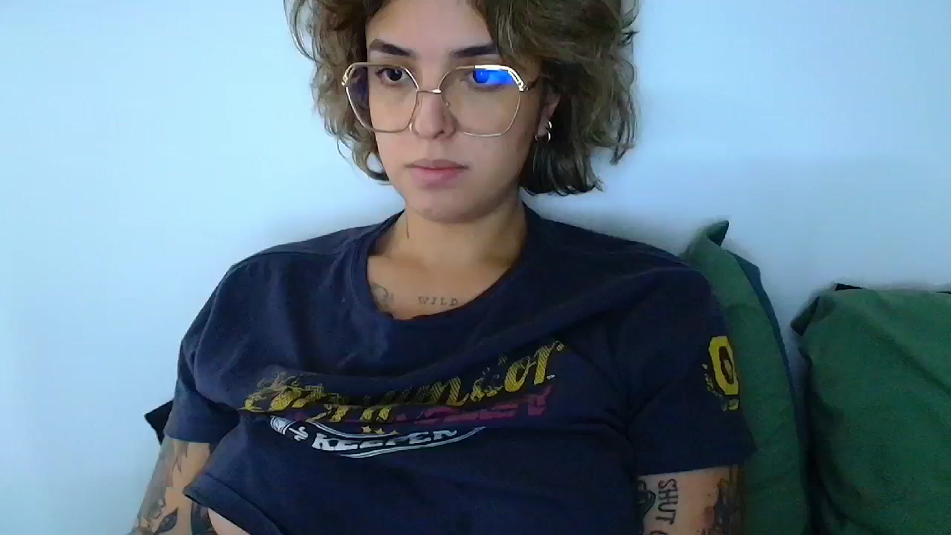 Gallery image thumbnail from QueensNYC's myfreecams stream on, 11/14/2024, 17:31 image 15 of 20