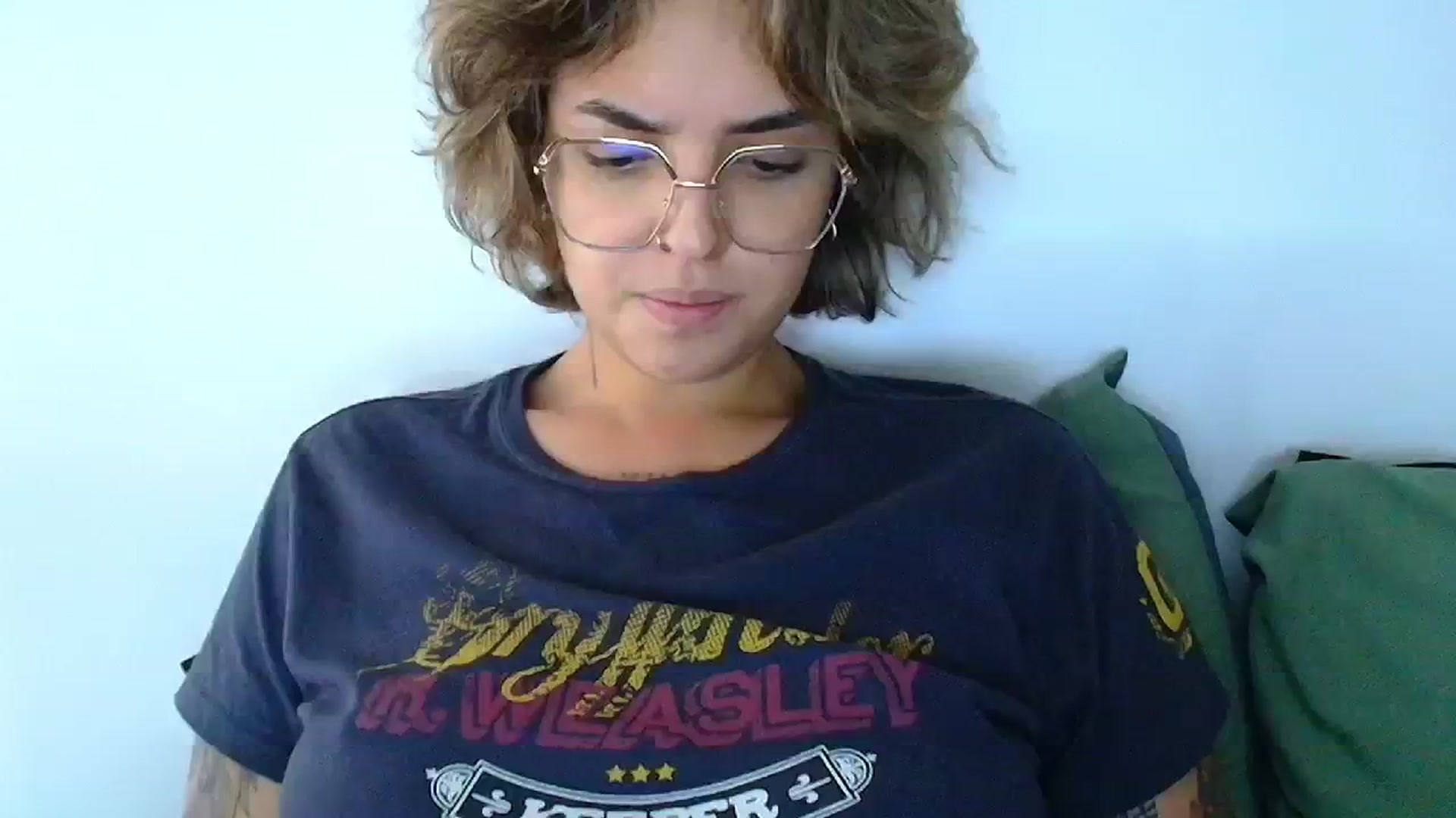 Gallery image thumbnail from QueensNYC's myfreecams stream on, 11/14/2024, 17:31 image 18 of 20