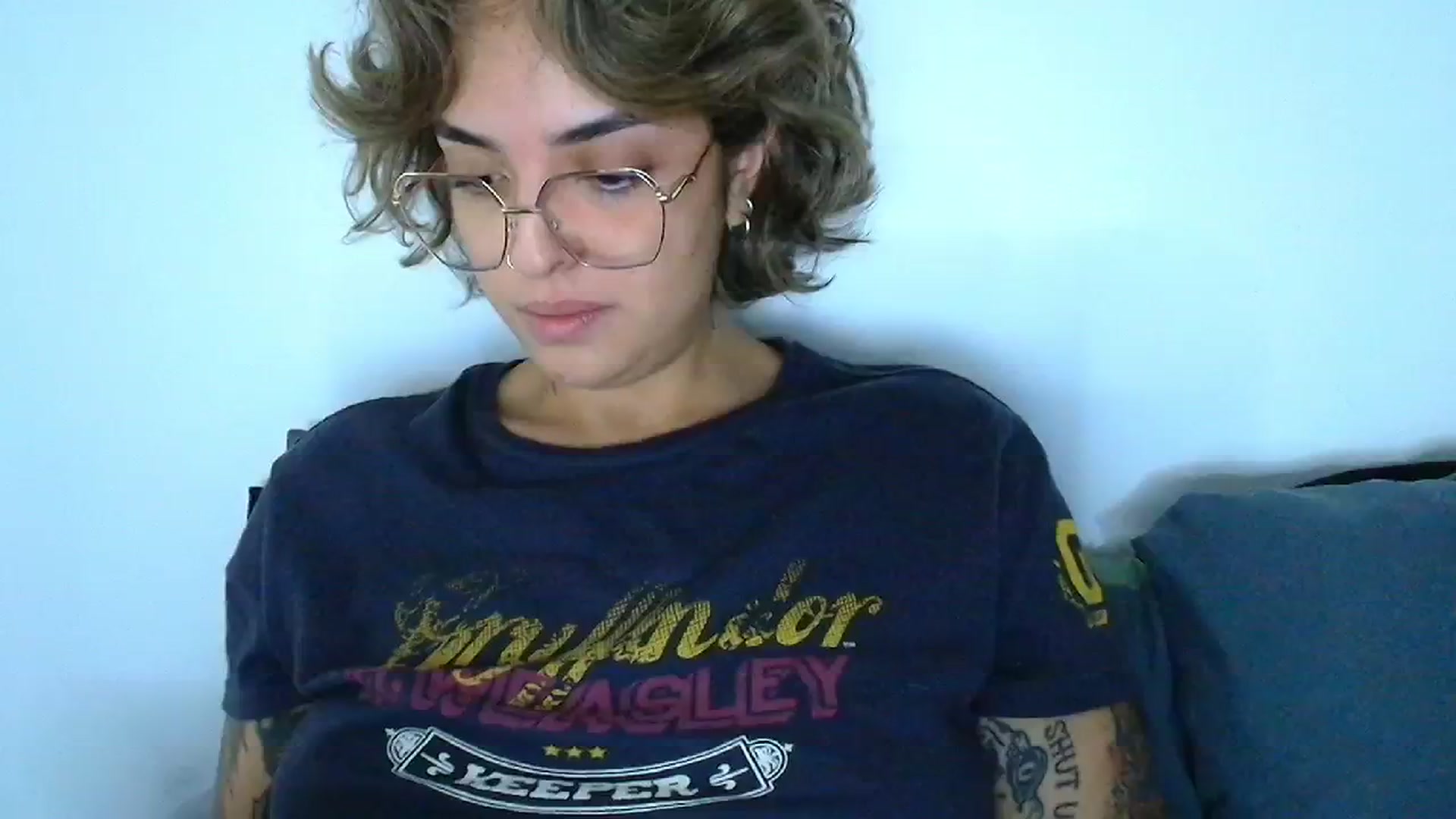 Gallery image thumbnail from QueensNYC's myfreecams stream on, 11/15/2024, 17:06 image 10 of 20