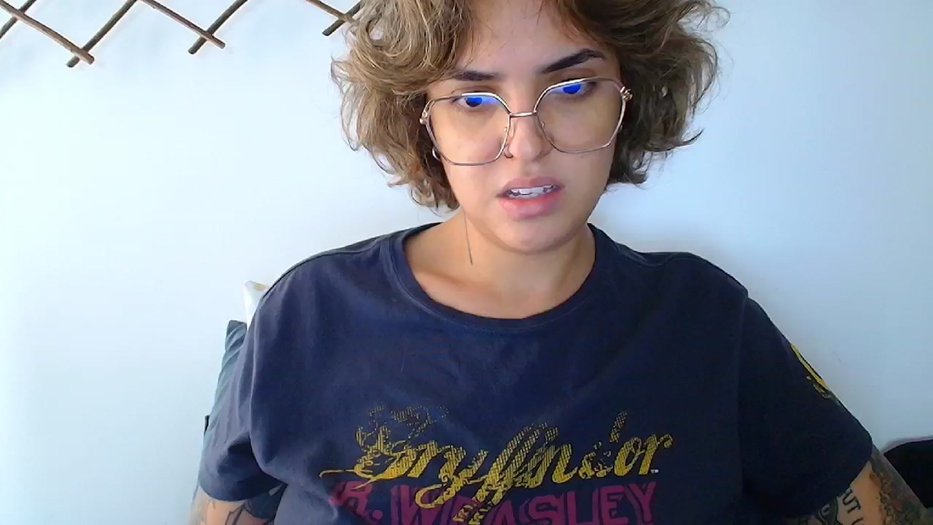 Gallery image thumbnail from QueensNYC's myfreecams stream on, 11/15/2024, 19:16 image 16 of 20