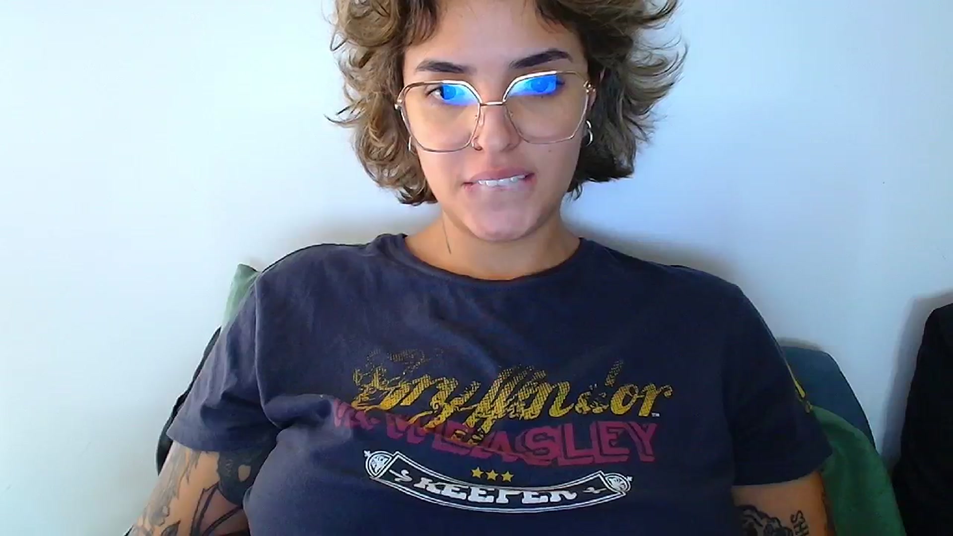Gallery image thumbnail from QueensNYC's myfreecams stream on, 11/19/2024, 18:45 image 4 of 20