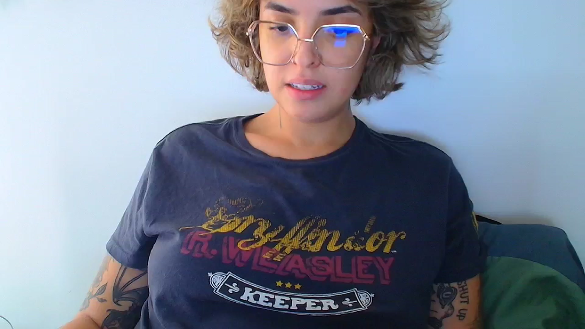 Gallery image thumbnail from QueensNYC's myfreecams stream on, 11/19/2024, 18:45 image 17 of 20