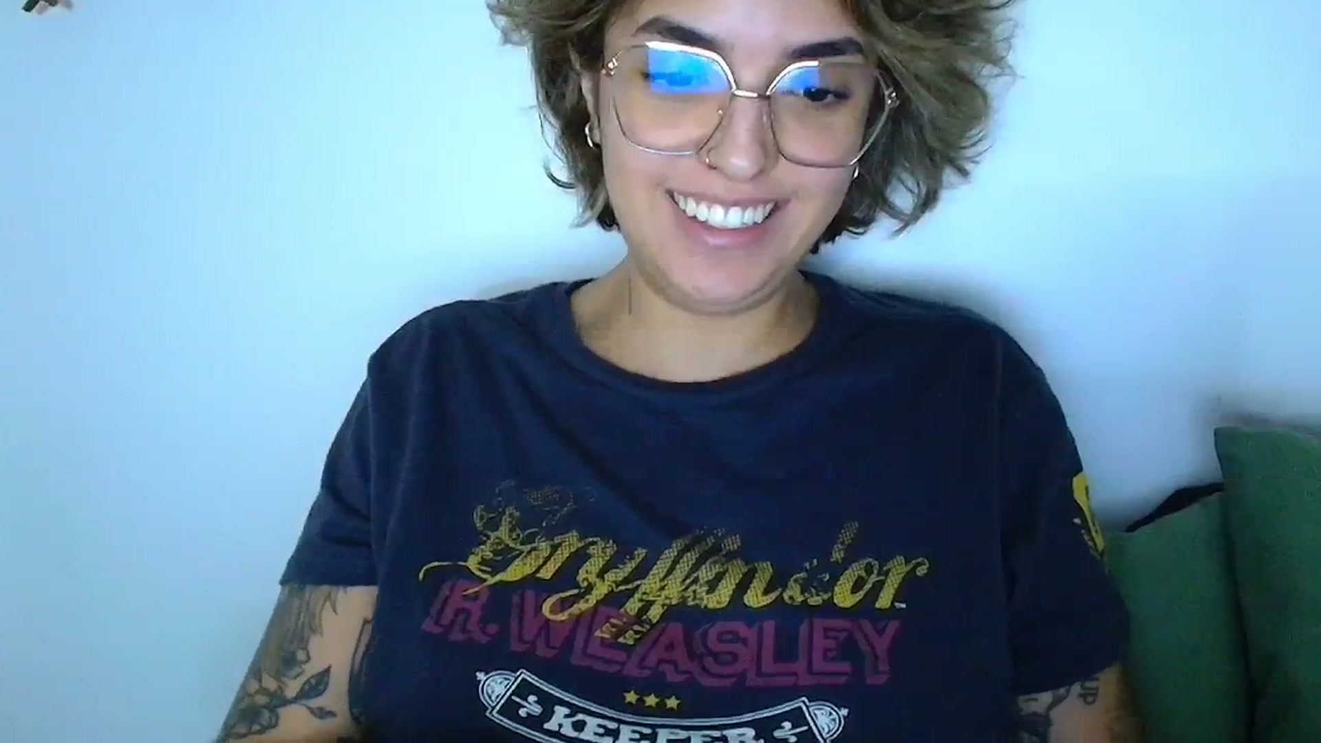 Gallery image thumbnail from QueensNYC's myfreecams stream on, 11/20/2024, 16:43 image 17 of 20