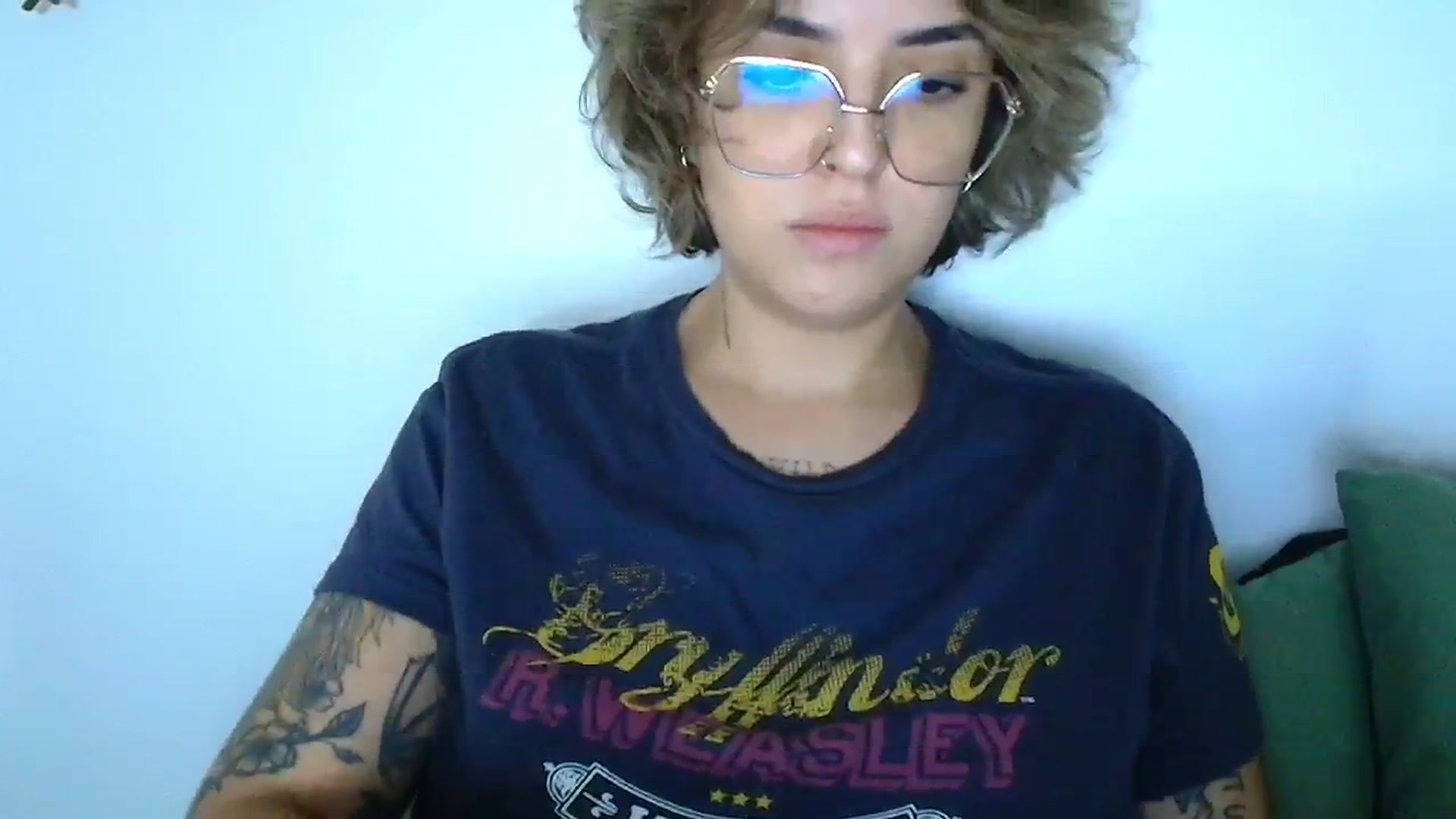 Gallery image thumbnail from QueensNYC's myfreecams stream on, 11/20/2024, 16:43 image 15 of 20