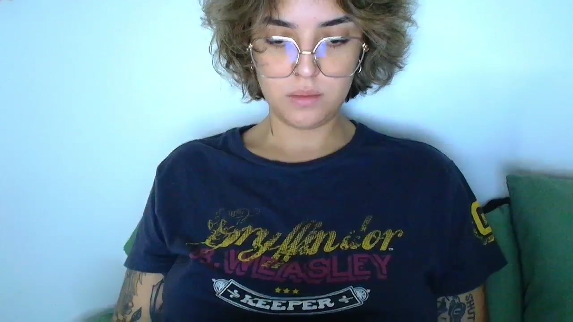 Gallery image thumbnail from QueensNYC's myfreecams stream on, 11/20/2024, 16:43 image 13 of 20