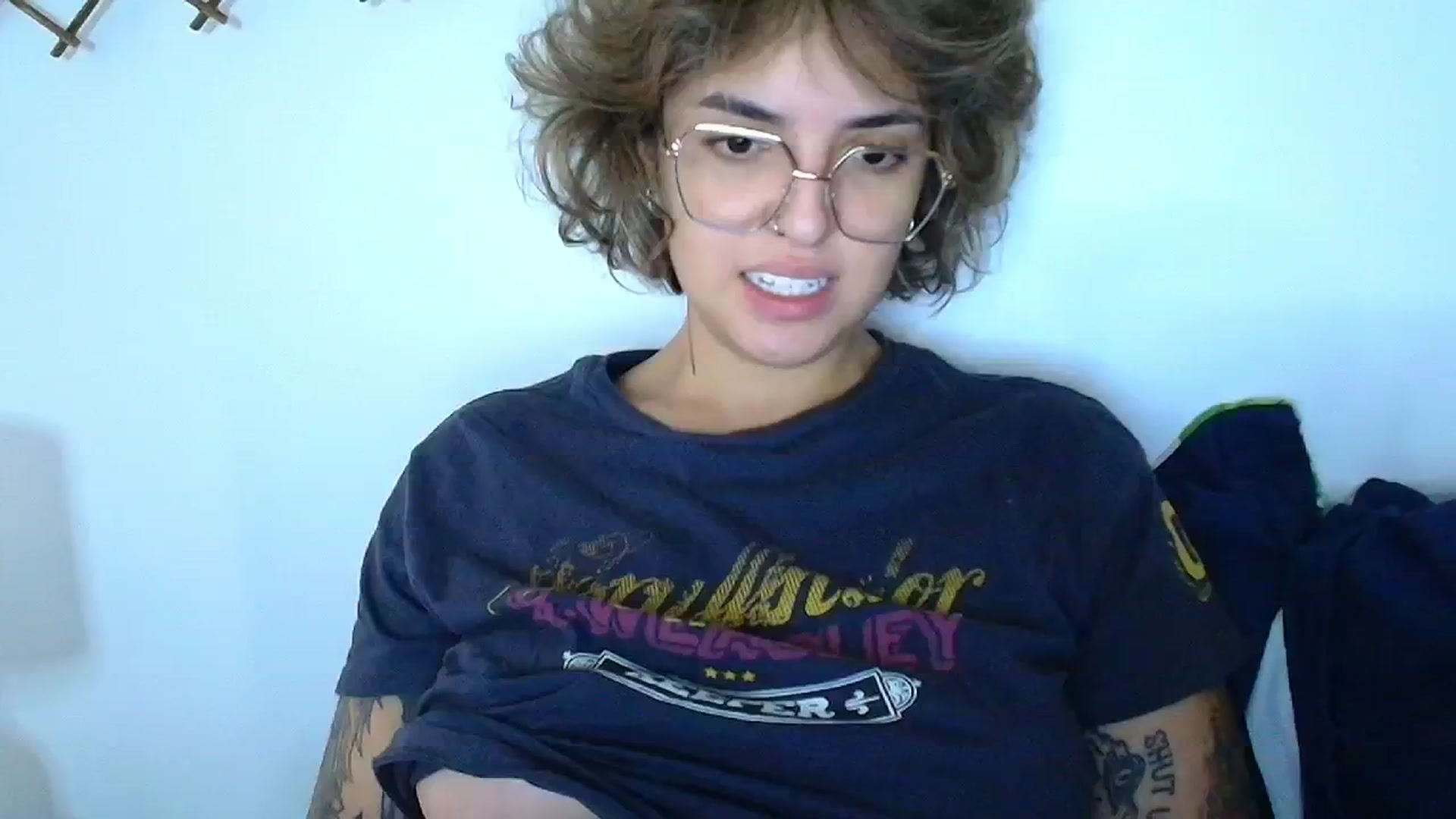 Gallery image thumbnail from QueensNYC's myfreecams stream on, 12/02/2024, 17:02 image 4 of 20