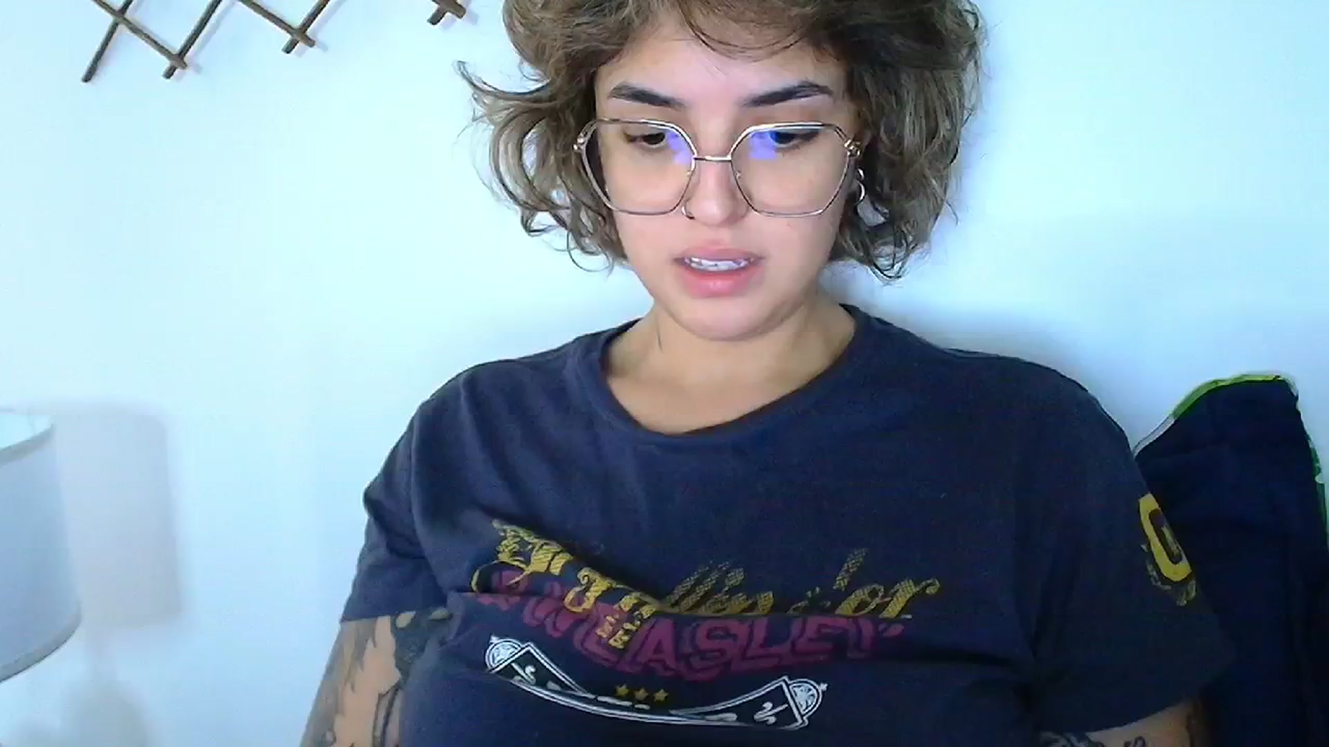 Gallery image thumbnail from QueensNYC's myfreecams stream on, 12/02/2024, 17:02 image 17 of 20