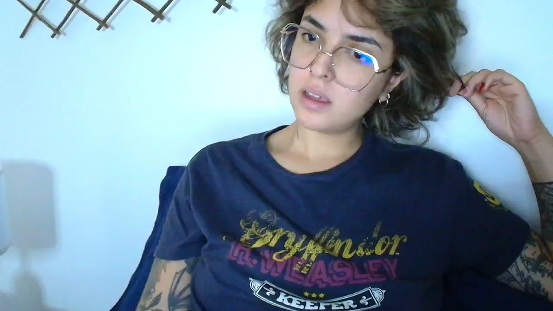 Gallery image thumbnail from QueensNYC's myfreecams stream on, 12/02/2024, 18:32 image 16 of 20