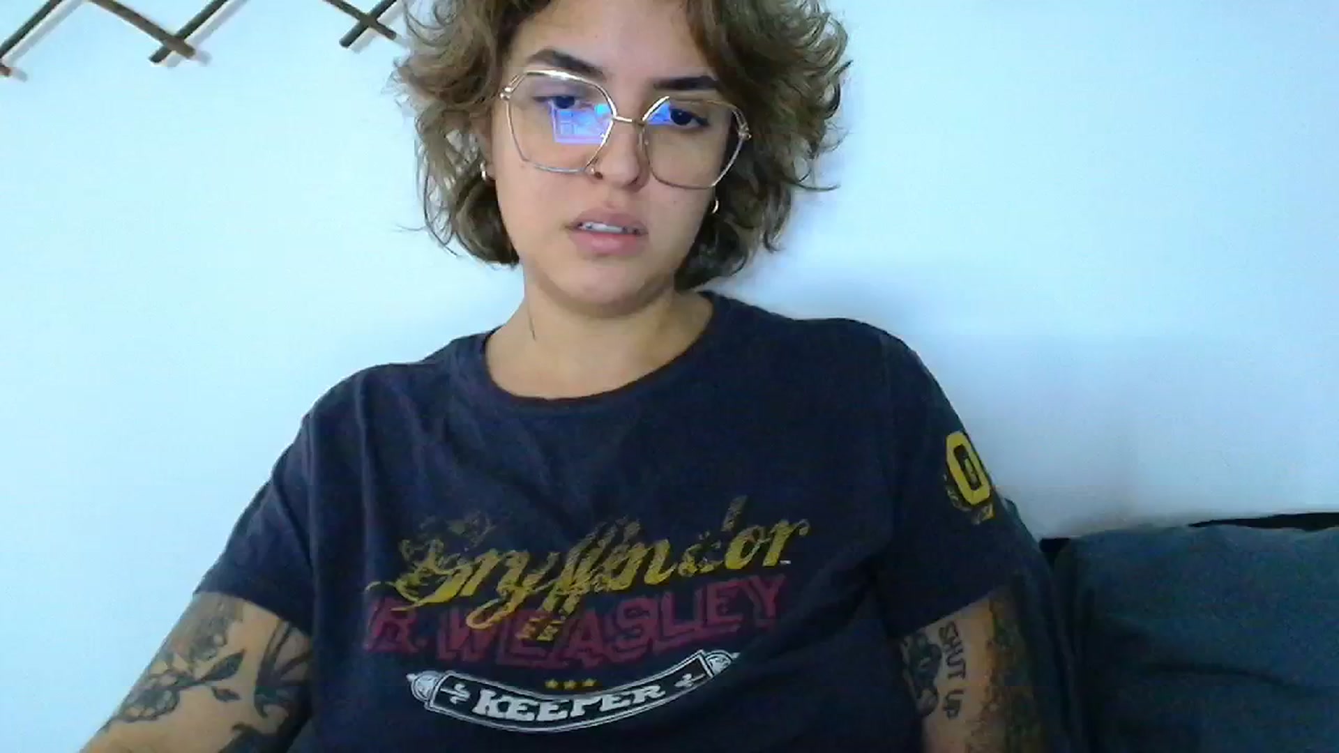 Gallery image thumbnail from QueensNYC's myfreecams stream on, 12/10/2024, 17:28 image 17 of 20