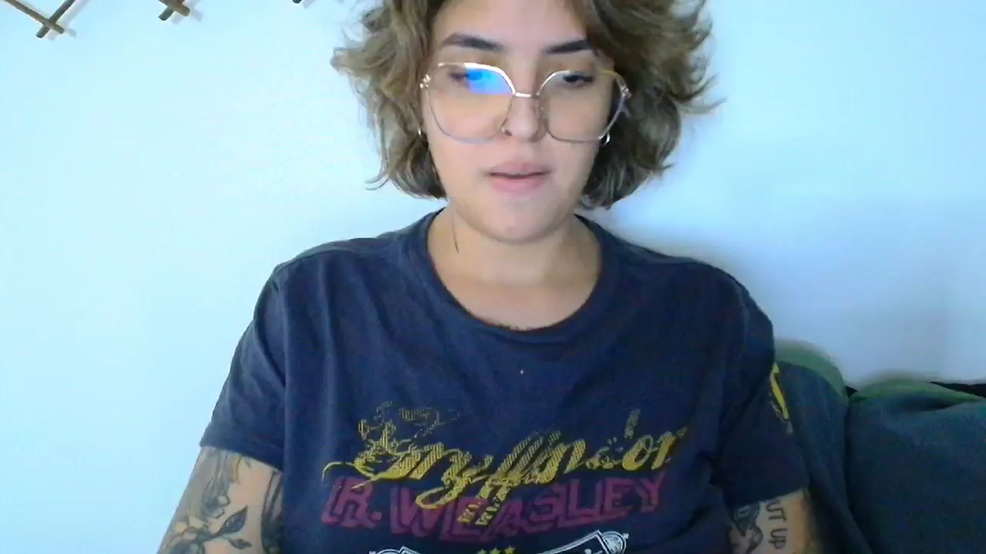 Gallery image thumbnail from QueensNYC's myfreecams stream on, 12/10/2024, 19:28 image 17 of 20