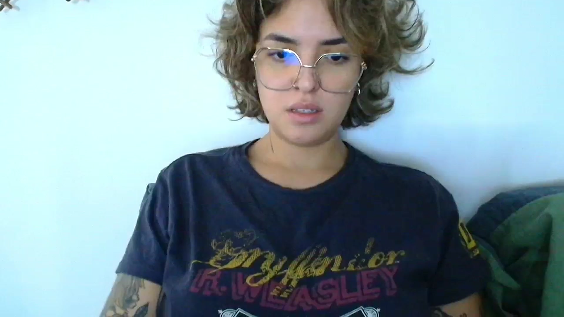 Gallery image thumbnail from QueensNYC's myfreecams stream on, 12/11/2024, 17:30 image 16 of 20