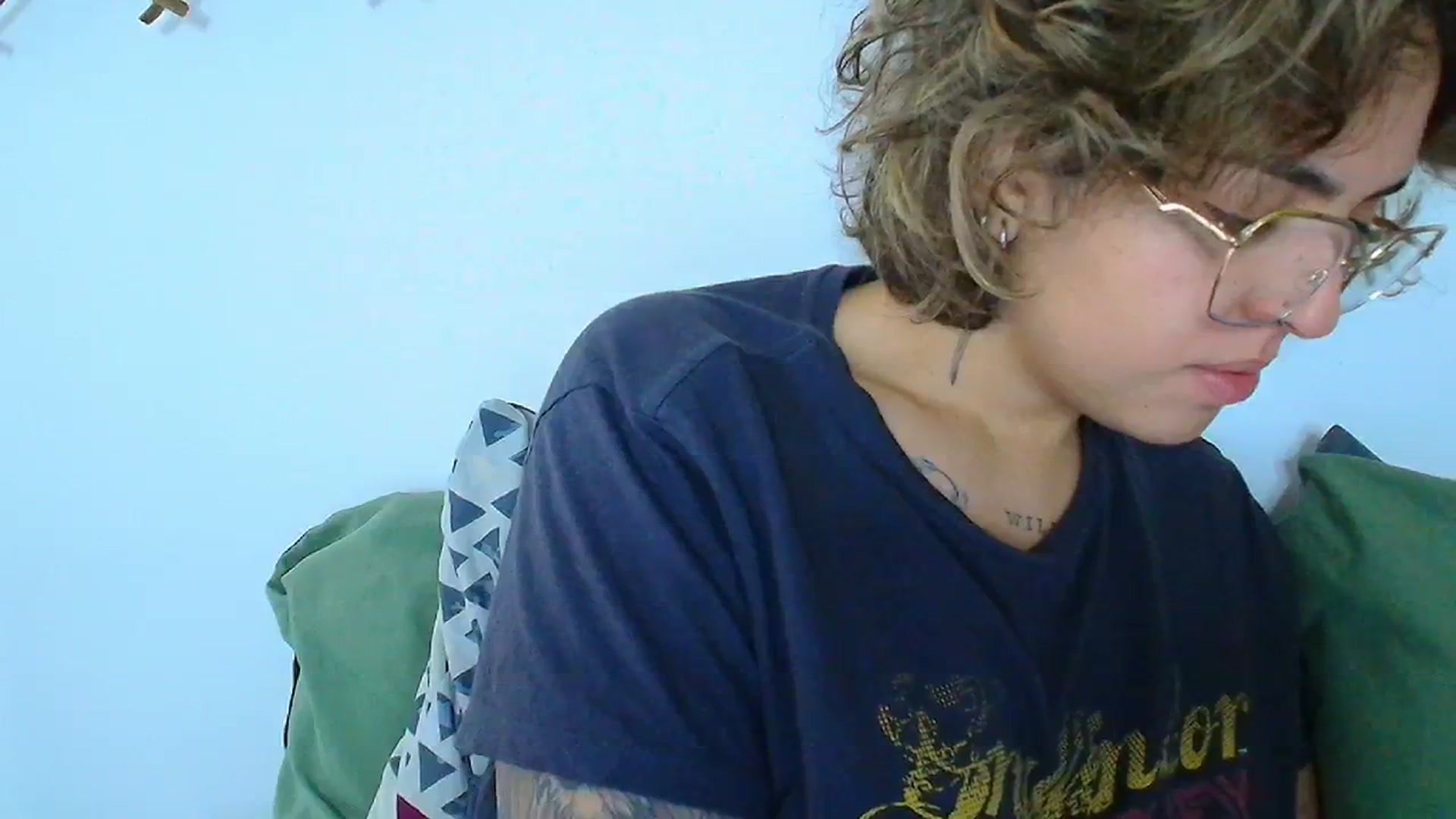 Gallery image thumbnail from QueensNYC's myfreecams stream on, 12/16/2024, 16:51 image 19 of 20