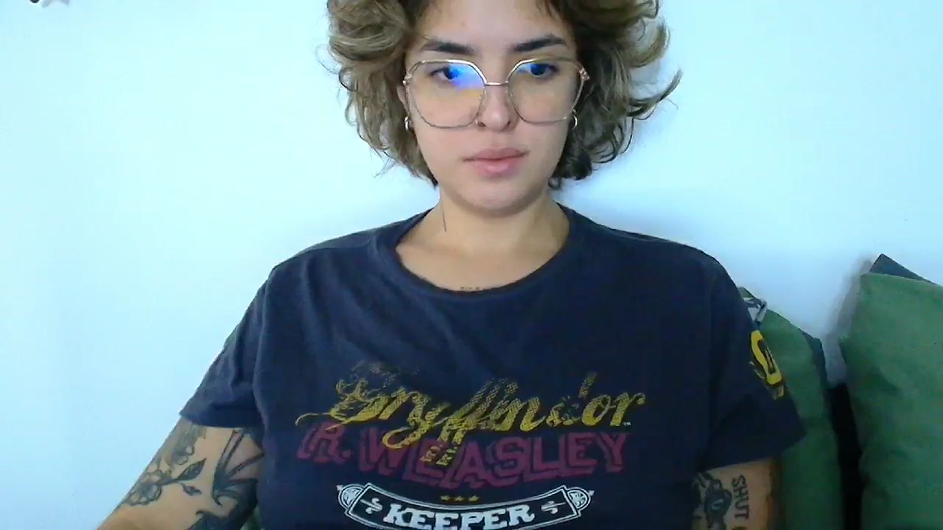 Gallery image thumbnail from QueensNYC's myfreecams stream on, 12/16/2024, 16:51 image 3 of 20