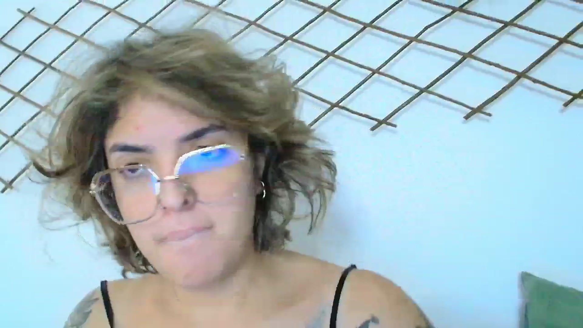 Gallery image thumbnail from QueensNYC's myfreecams stream on, 12/19/2024, 16:47 image 4 of 20