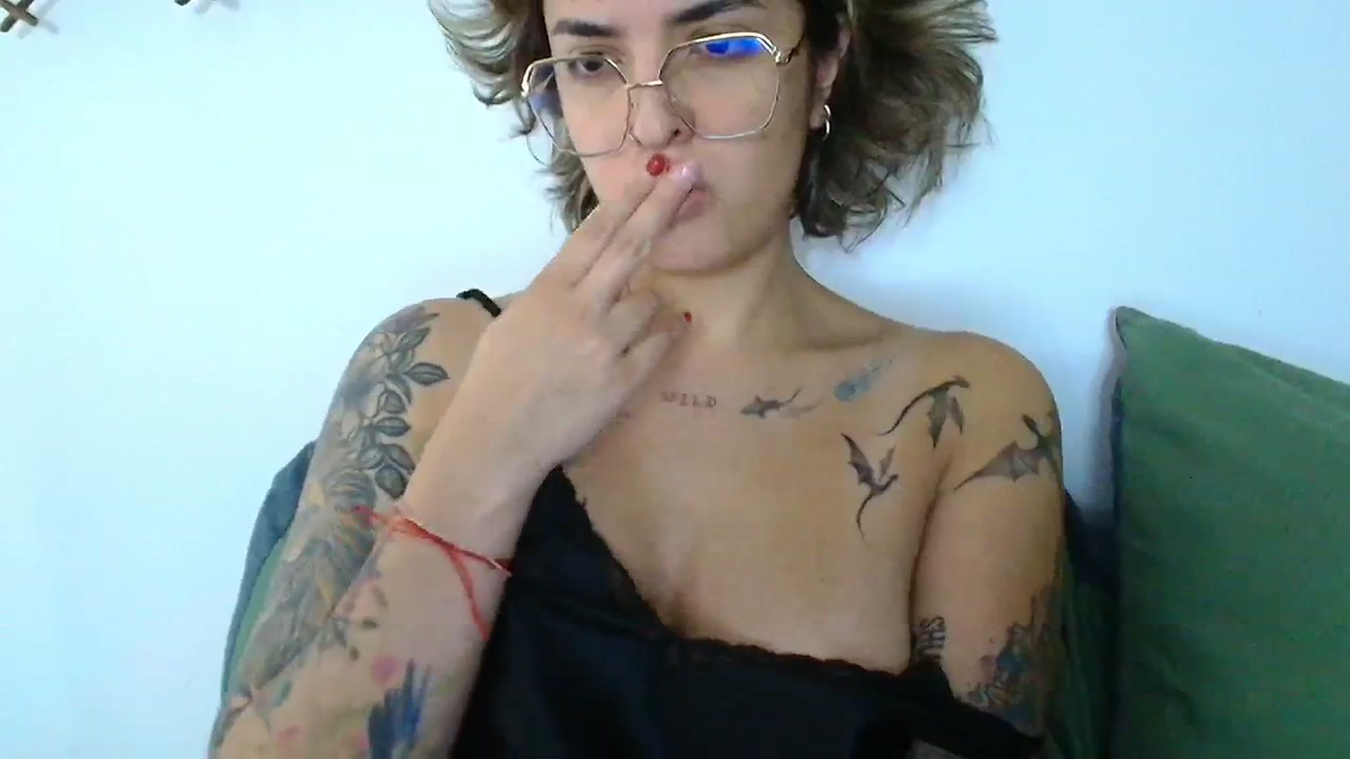 Gallery image thumbnail from QueensNYC's myfreecams stream on, 12/19/2024, 16:47 image 10 of 20