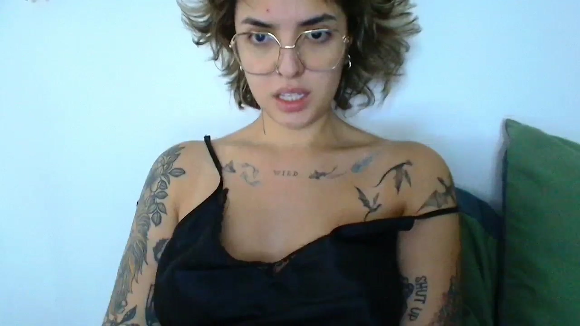 Gallery image thumbnail from QueensNYC's myfreecams stream on, 12/19/2024, 16:47 image 7 of 20