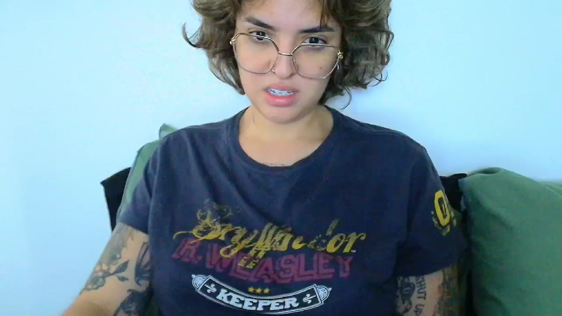 Gallery image thumbnail from QueensNYC's myfreecams stream on, 12/26/2024, 16:31 image 16 of 20