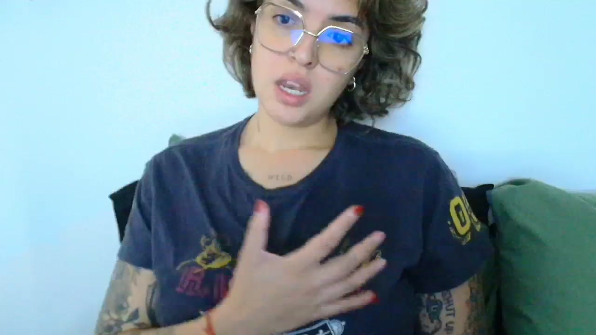Gallery image thumbnail from QueensNYC's myfreecams stream on, 12/26/2024, 16:31 image 15 of 20