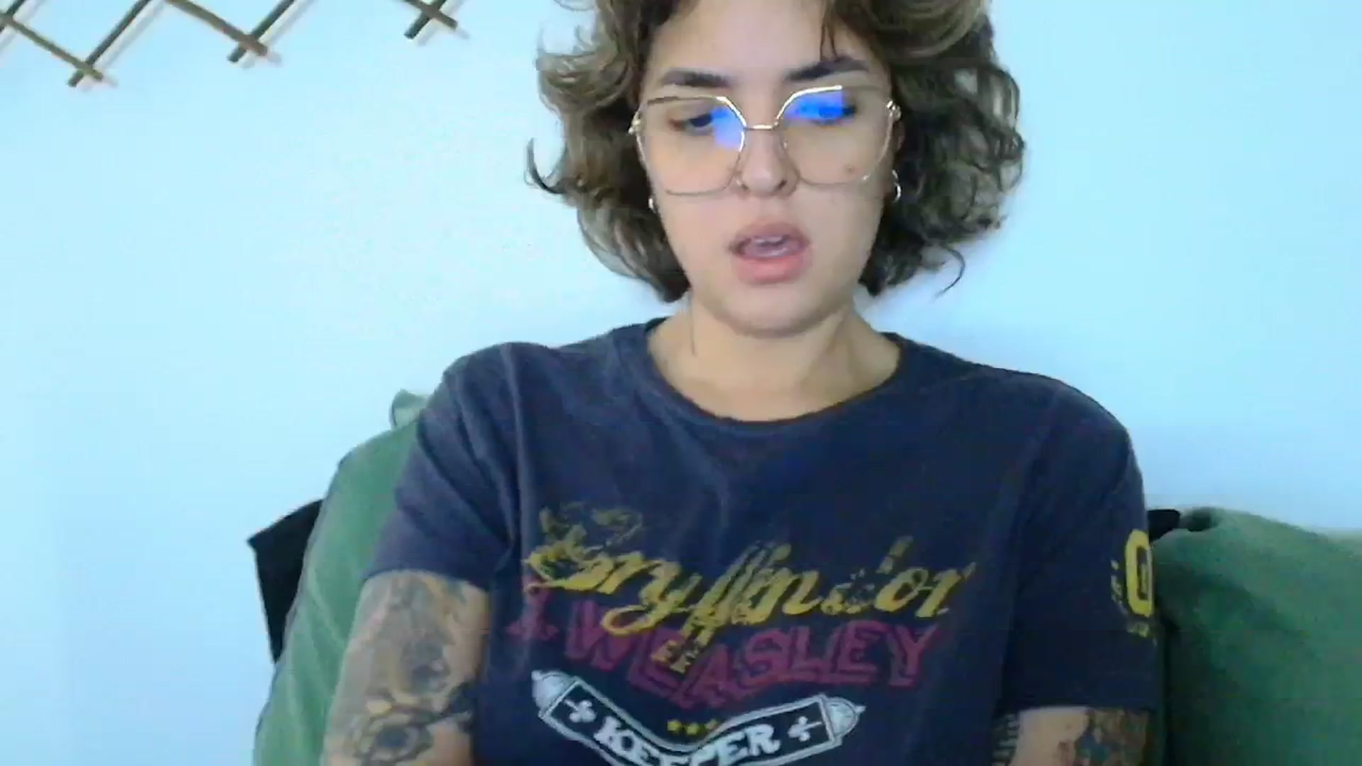 Gallery image thumbnail from QueensNYC's myfreecams stream on, 12/26/2024, 16:31 image 12 of 20