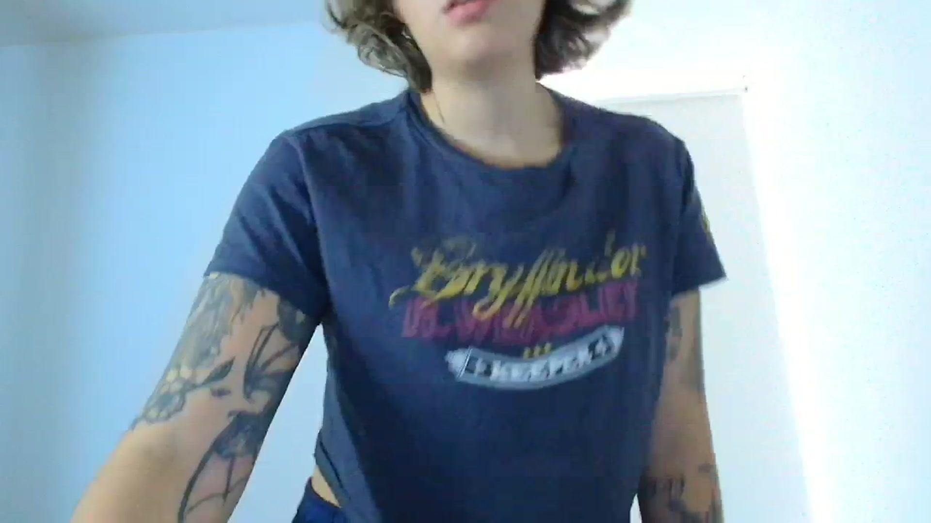 Gallery image thumbnail from QueensNYC's myfreecams stream on, 12/26/2024, 16:31 image 11 of 20