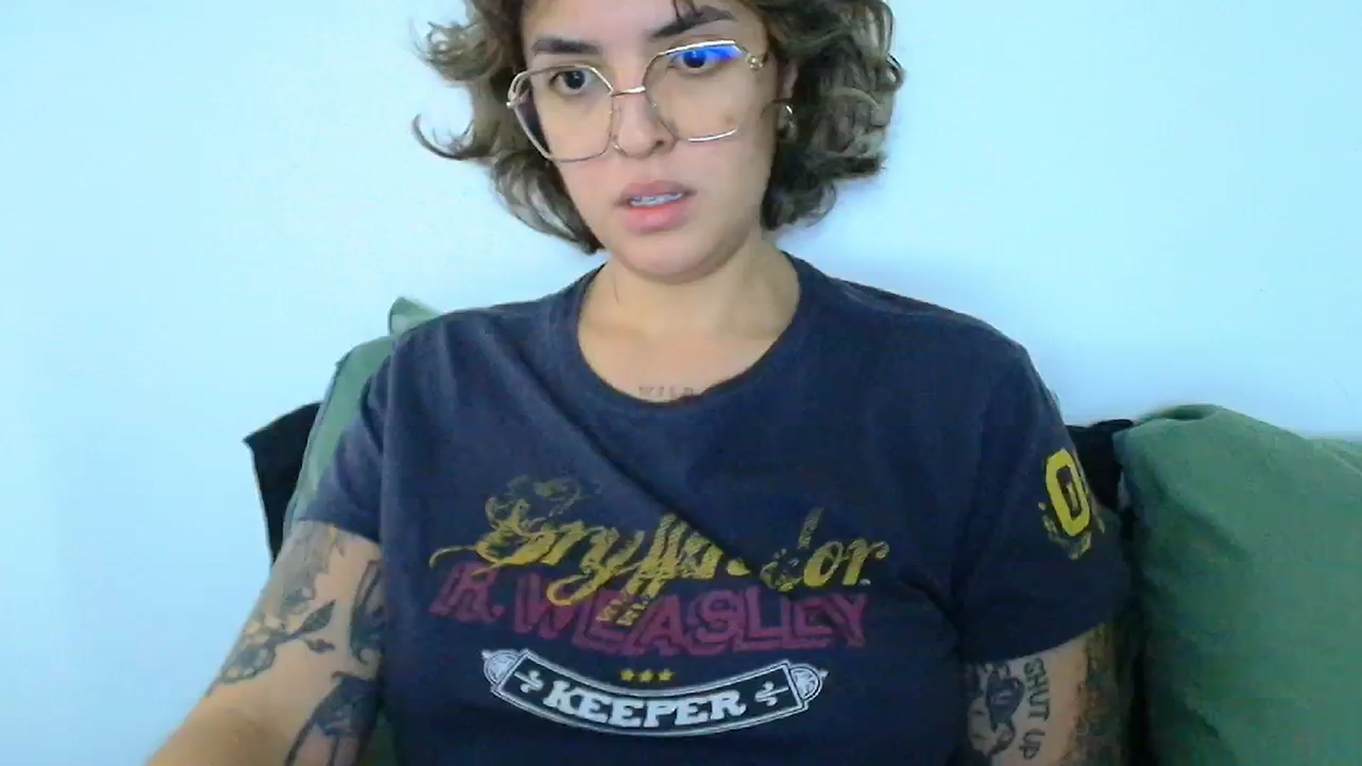 Gallery image thumbnail from QueensNYC's myfreecams stream on, 12/26/2024, 16:31 image 18 of 20