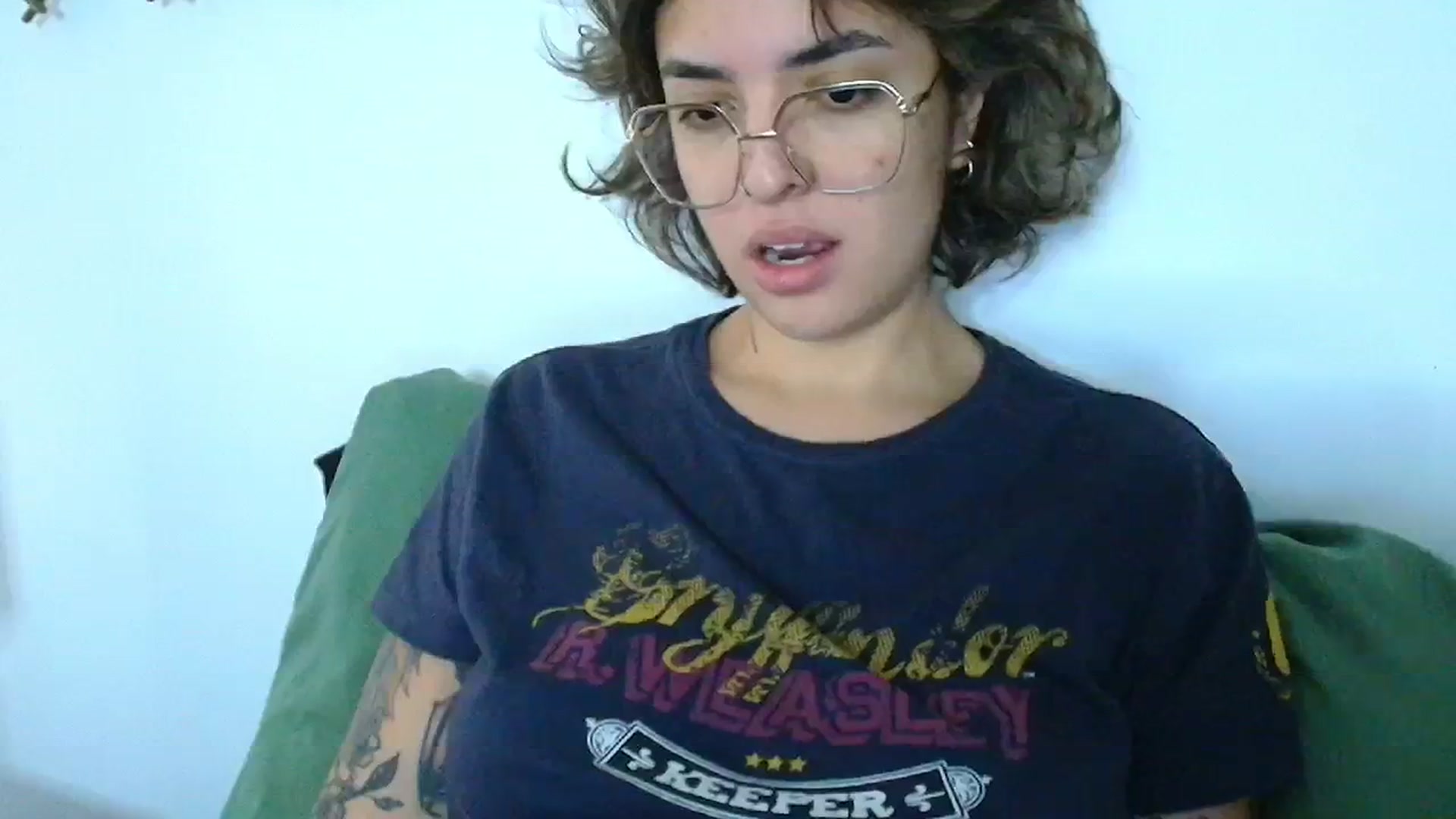 Gallery image thumbnail from QueensNYC's myfreecams stream on, 12/26/2024, 16:31 image 6 of 20