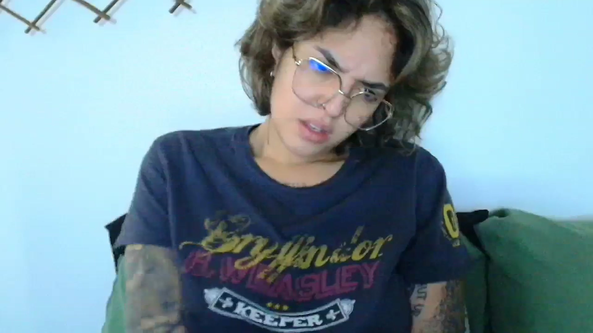 Gallery image thumbnail from QueensNYC's myfreecams stream on, 12/26/2024, 16:31 image 13 of 20