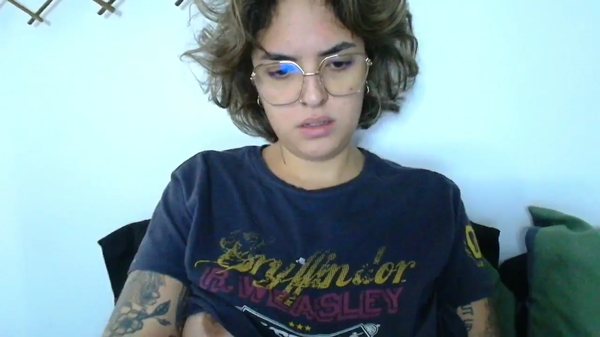 Gallery image thumbnail from QueensNYC's myfreecams stream on, 12/26/2024, 17:23 image 10 of 20