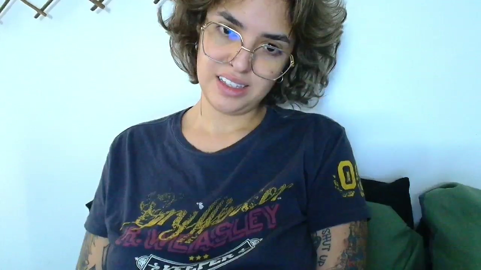 Gallery image thumbnail from QueensNYC's myfreecams stream on, 12/26/2024, 17:23 image 2 of 20