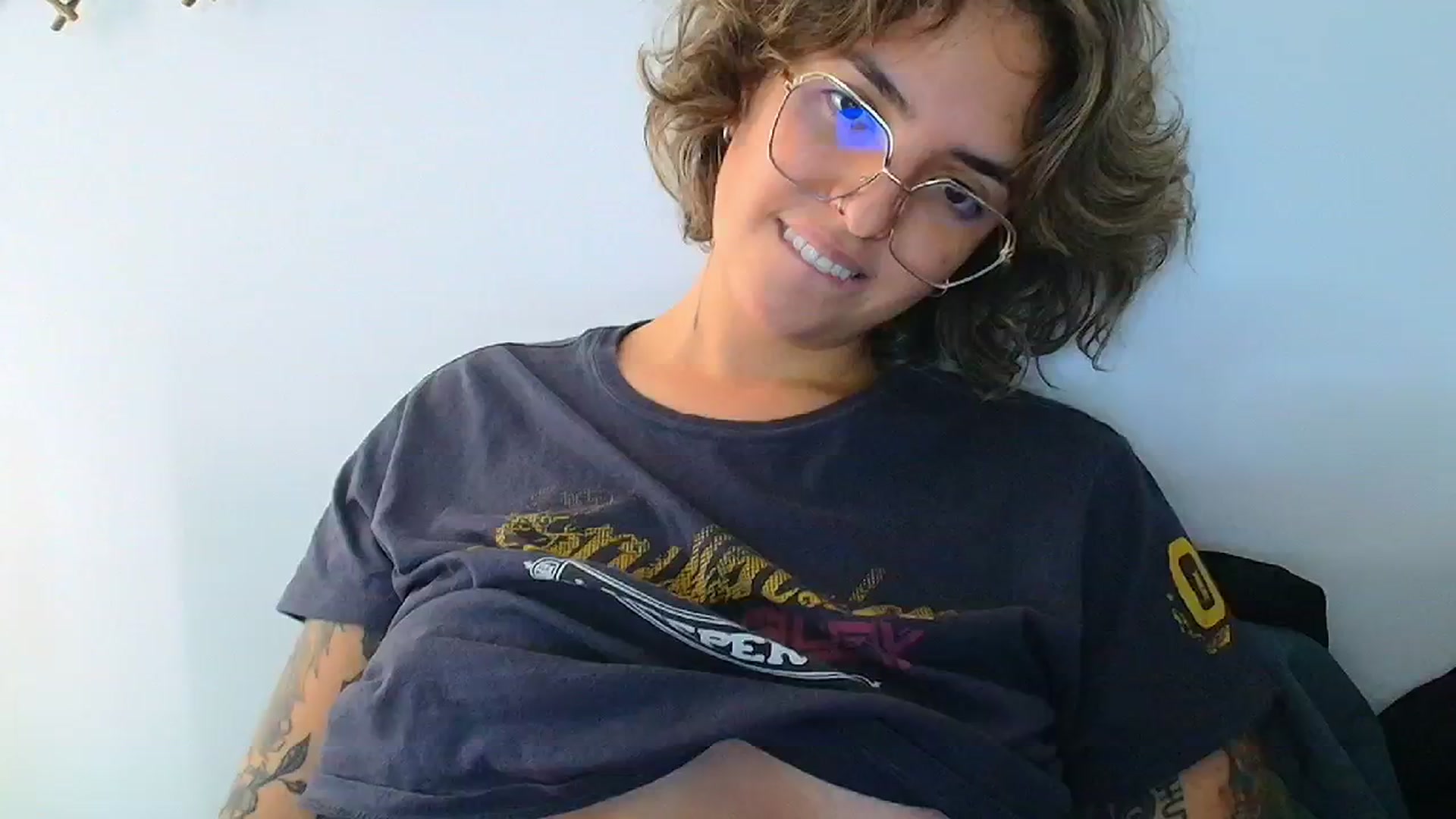 Gallery image thumbnail from QueensNYC's myfreecams stream on, 12/26/2024, 19:40 image 13 of 20