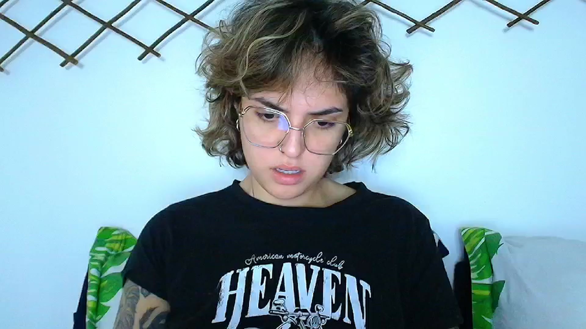 Gallery image thumbnail from QueensNYC's myfreecams stream on, 01/20/2025, 15:22 image 6 of 20