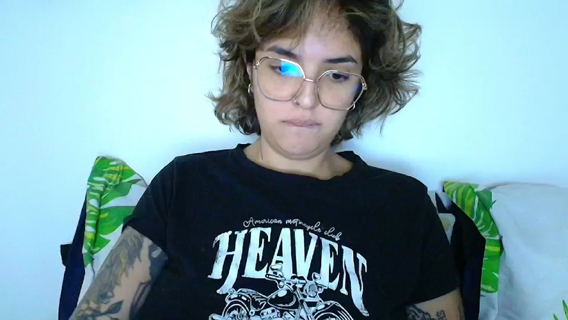 Gallery image thumbnail from QueensNYC's myfreecams stream on, 01/20/2025, 15:22 image 18 of 20