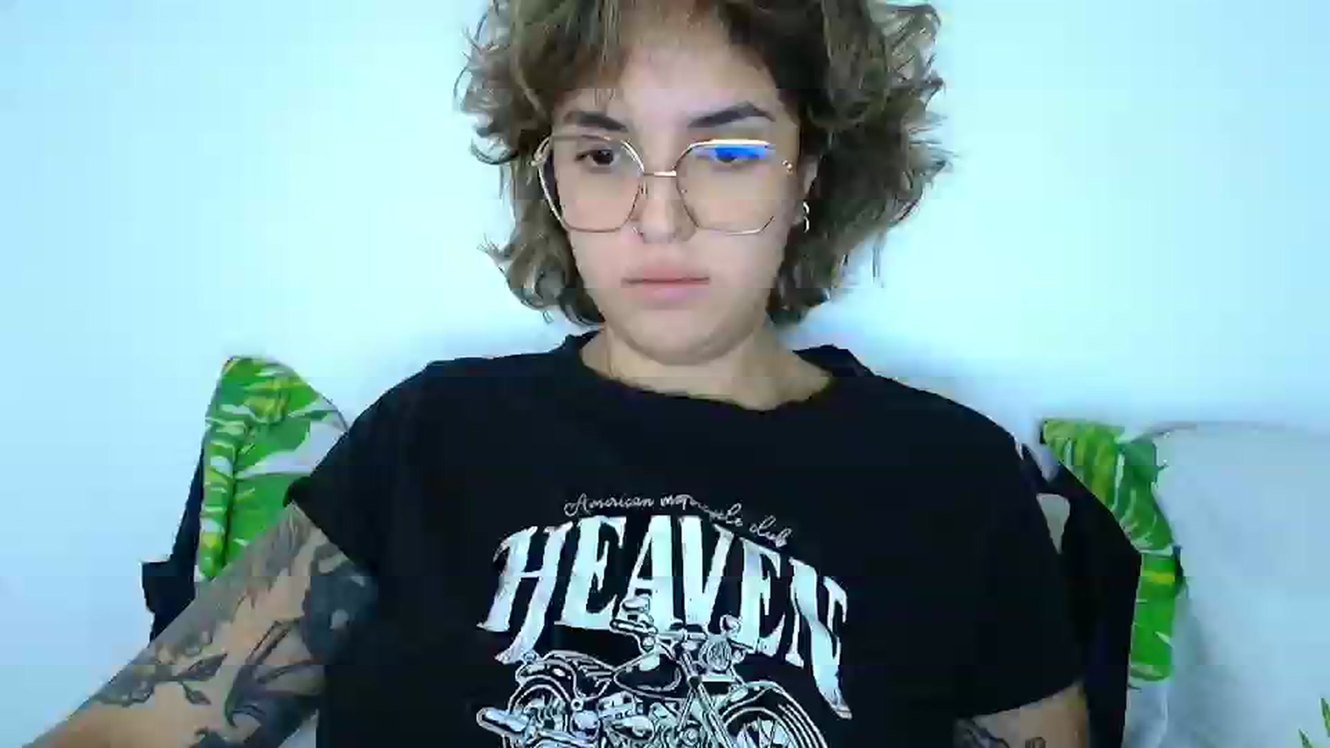 Gallery image thumbnail from QueensNYC's myfreecams stream on, 01/20/2025, 15:22 image 15 of 20