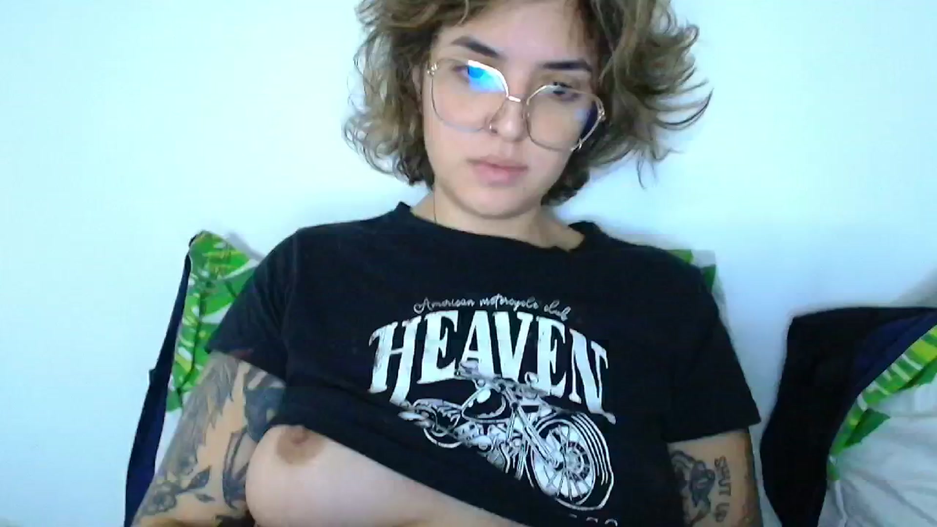 Gallery image thumbnail from QueensNYC's myfreecams stream on, 01/20/2025, 16:52 image 9 of 20