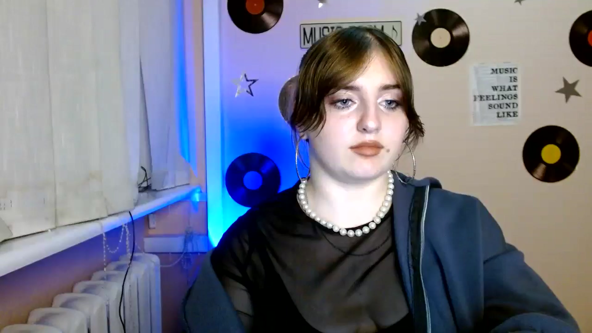 Gallery image thumbnail from QuinOfLove's myfreecams stream on, 11/27/2025, 19:56 image 20 of 20
