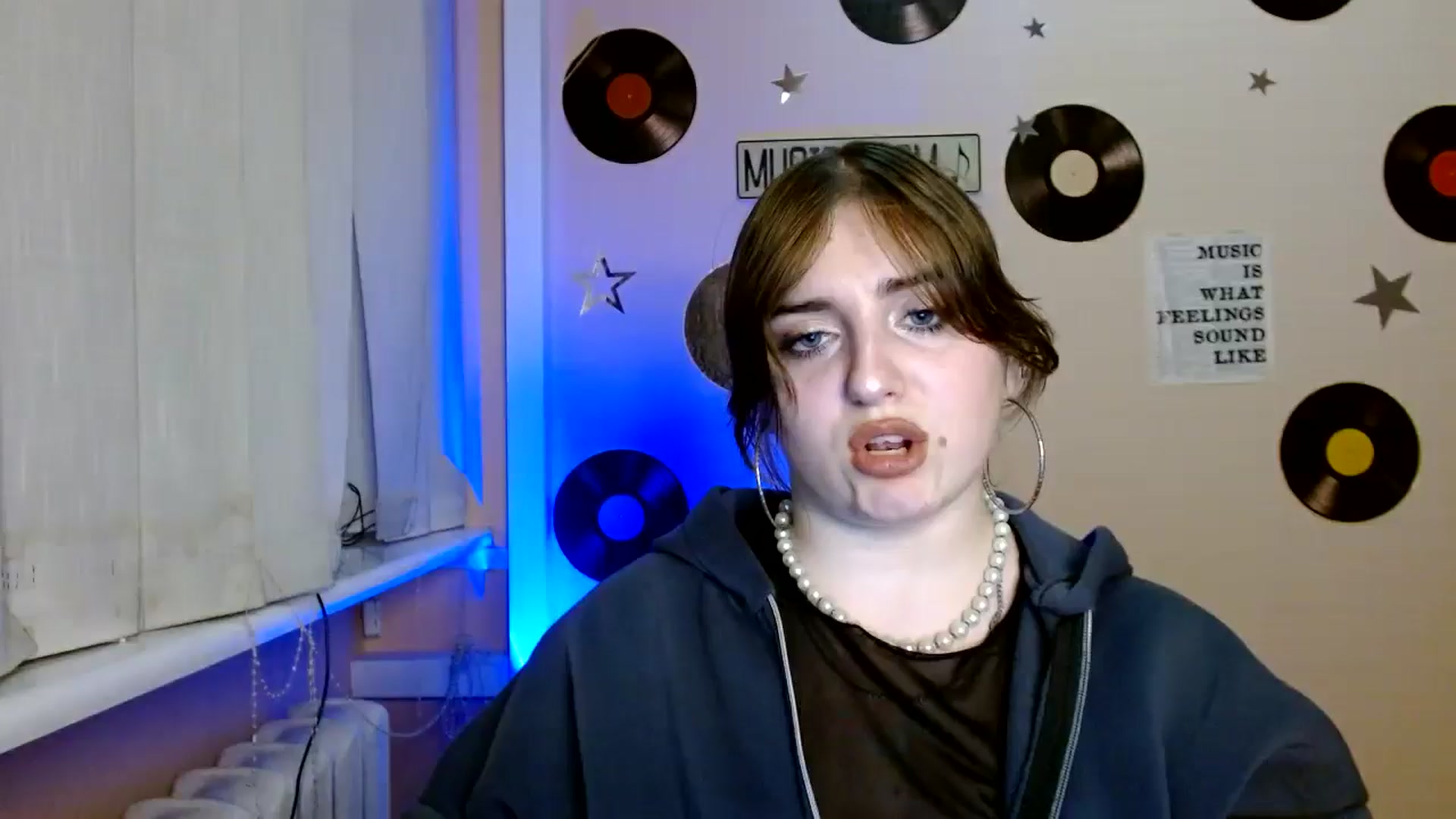 Gallery image thumbnail from QuinOfLove's myfreecams stream on, 11/27/2025, 19:56 image 1 of 20