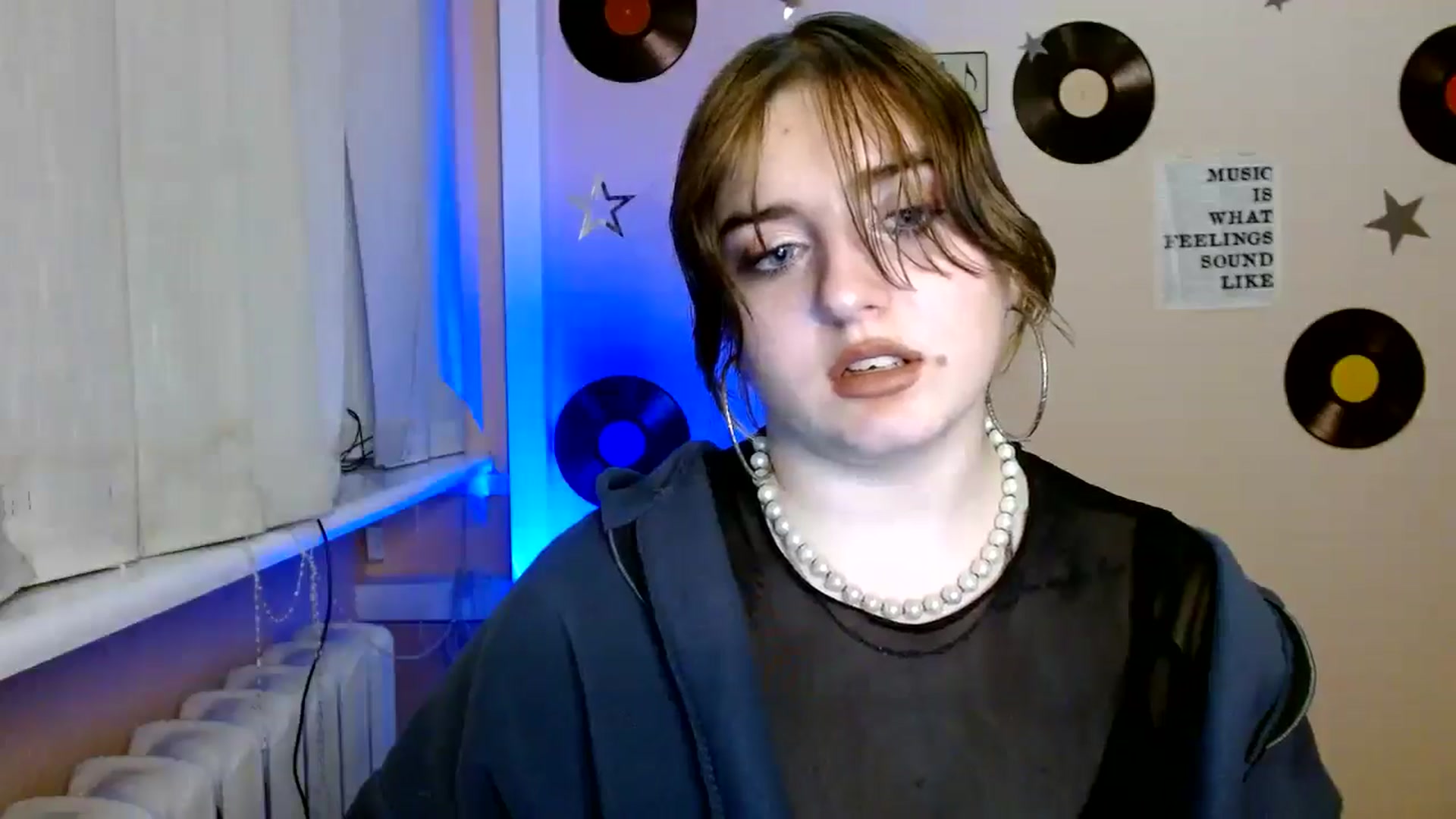 Gallery image thumbnail from QuinOfLove's myfreecams stream on, 11/27/2025, 19:56 image 11 of 20