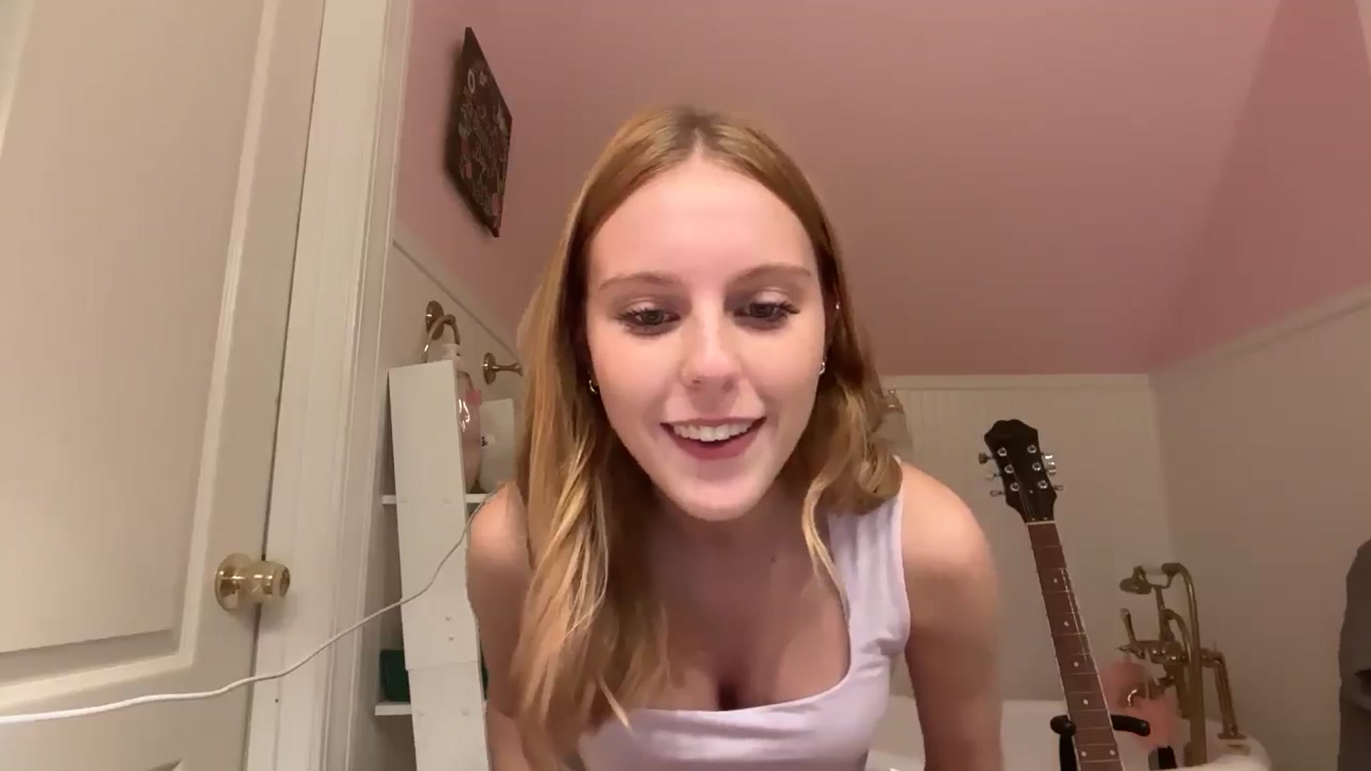 Gallery image thumbnail from QuinnBlighe's myfreecams stream on, 10/12/2025, 15:35 image 6 of 20
