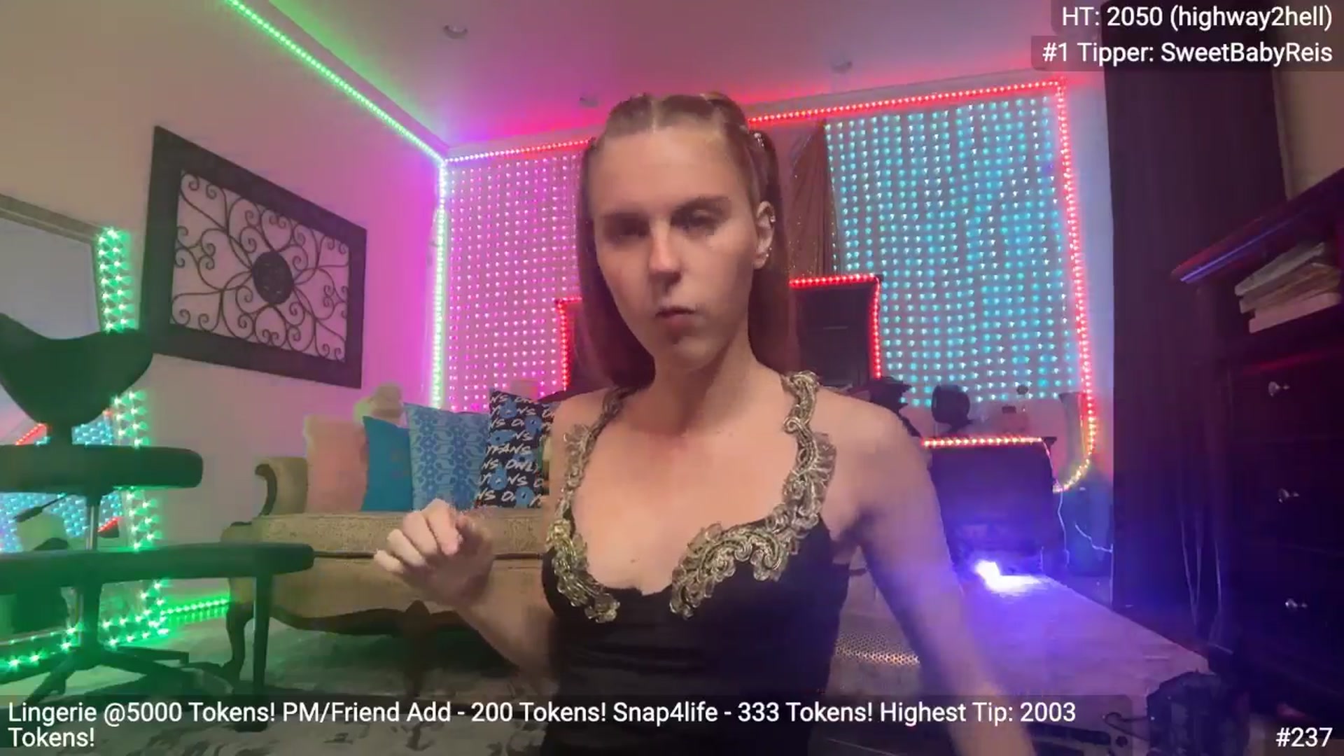 Gallery image thumbnail from QuinnBlighe's myfreecams stream on, 10/31/2025, 10:54 image 20 of 20