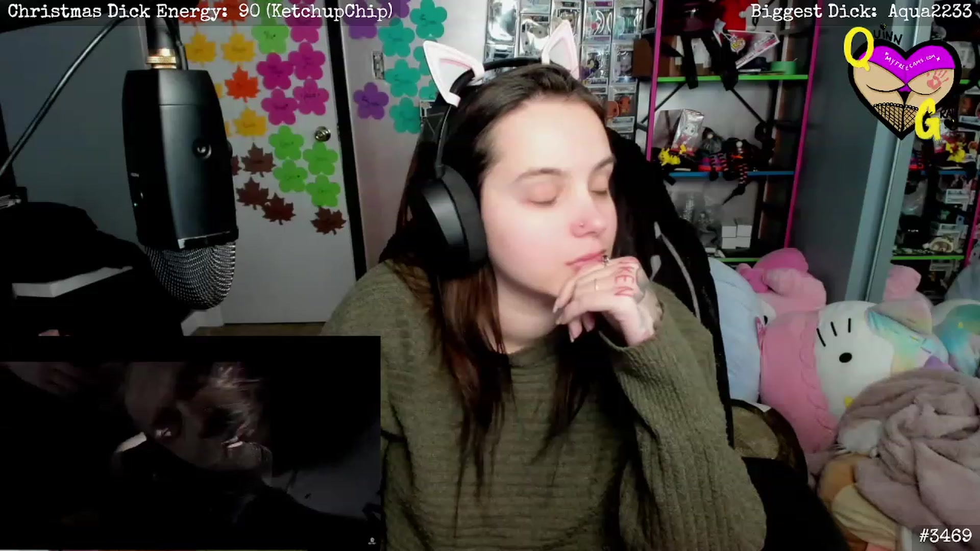 Gallery image thumbnail from QuinnGray's myfreecams stream on, 12/20/2022, 04:43 image 18 of 20