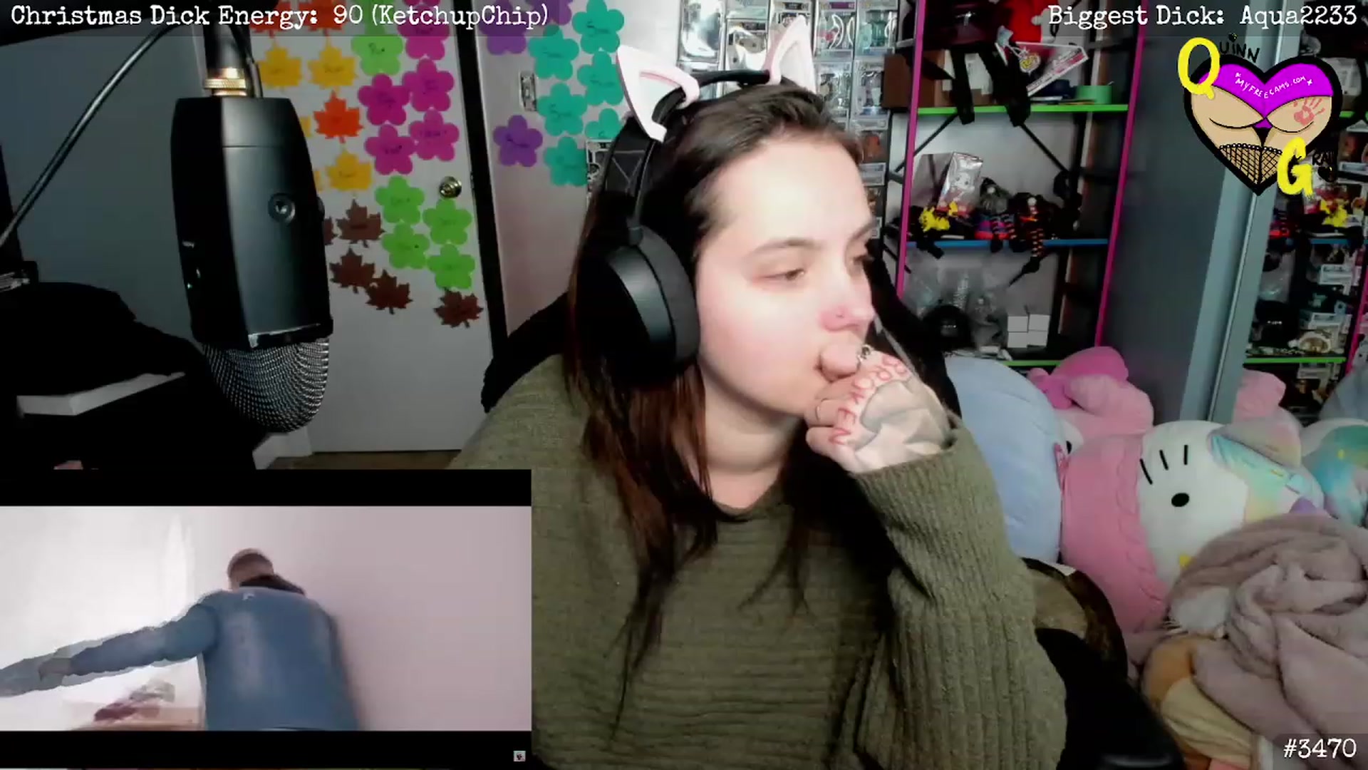 Gallery image thumbnail from QuinnGray's myfreecams stream on, 12/20/2022, 04:43 image 13 of 20