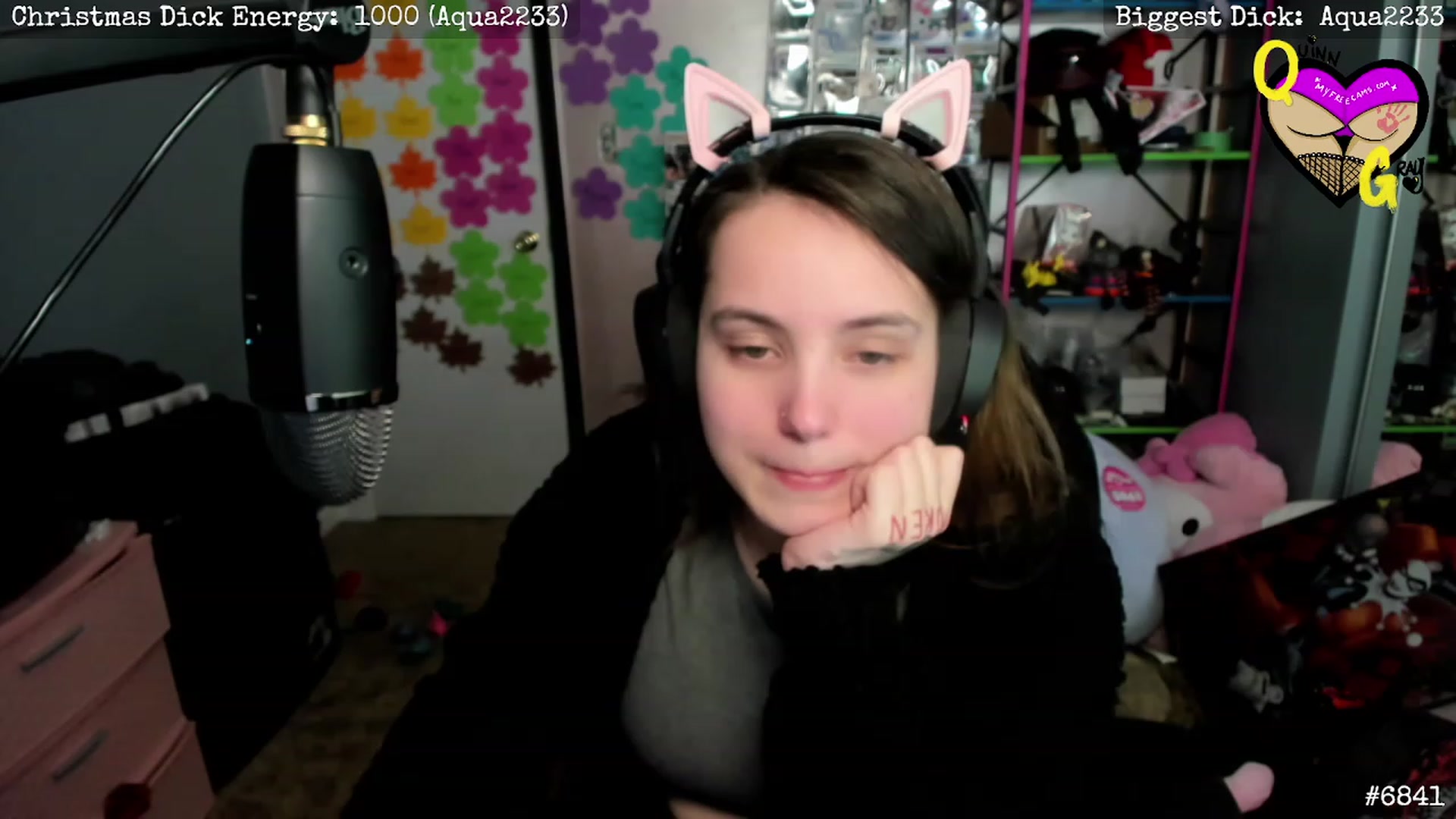 Gallery image thumbnail from QuinnGray's myfreecams stream on, 02/15/2023, 04:00 image 16 of 20