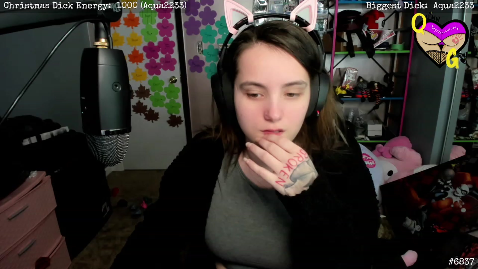 Gallery image thumbnail from QuinnGray's myfreecams stream on, 02/15/2023, 04:00 image 17 of 20