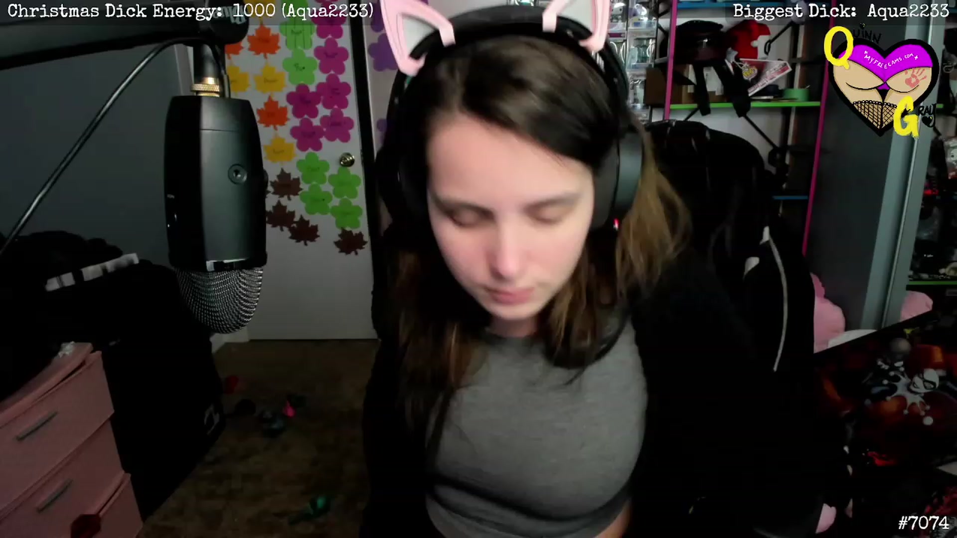 Gallery image thumbnail from QuinnGray's myfreecams stream on, 02/15/2023, 04:00 image 13 of 20