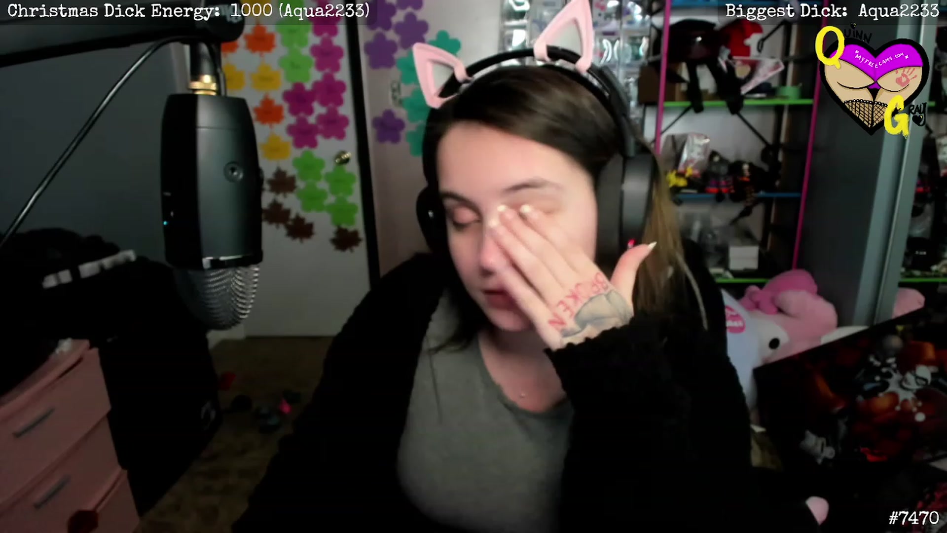 Gallery image thumbnail from QuinnGray's myfreecams stream on, 02/15/2023, 04:00 image 8 of 20