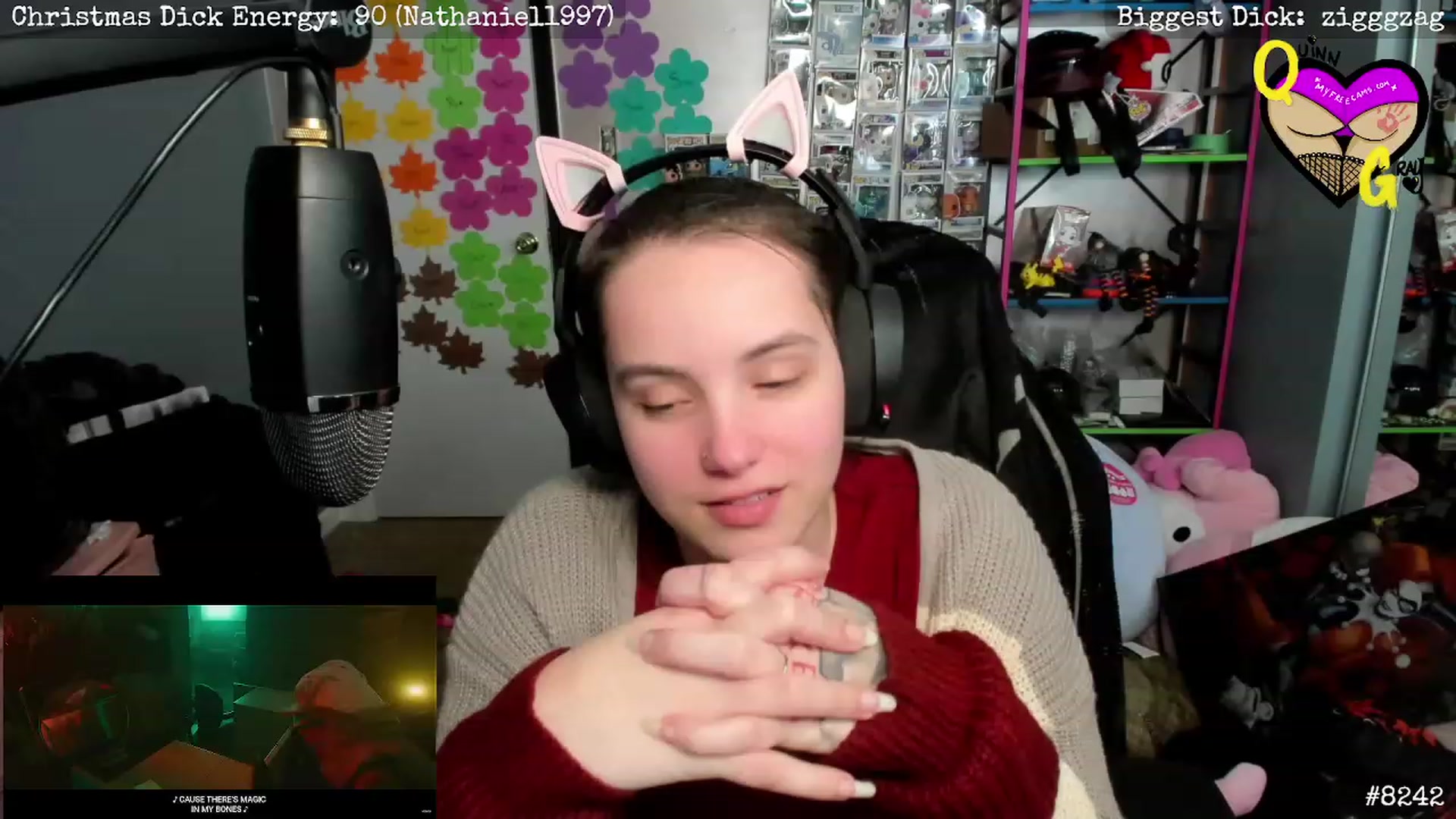 Gallery image thumbnail from QuinnGray's myfreecams stream on, 03/16/2023, 01:56 image 10 of 20
