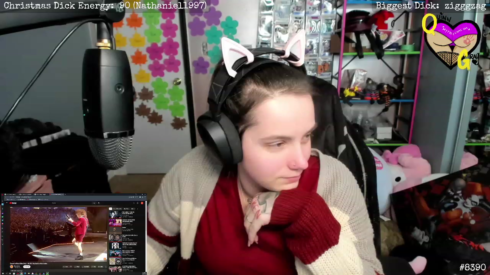 Gallery image thumbnail from QuinnGray's myfreecams stream on, 03/16/2023, 01:56 image 6 of 20