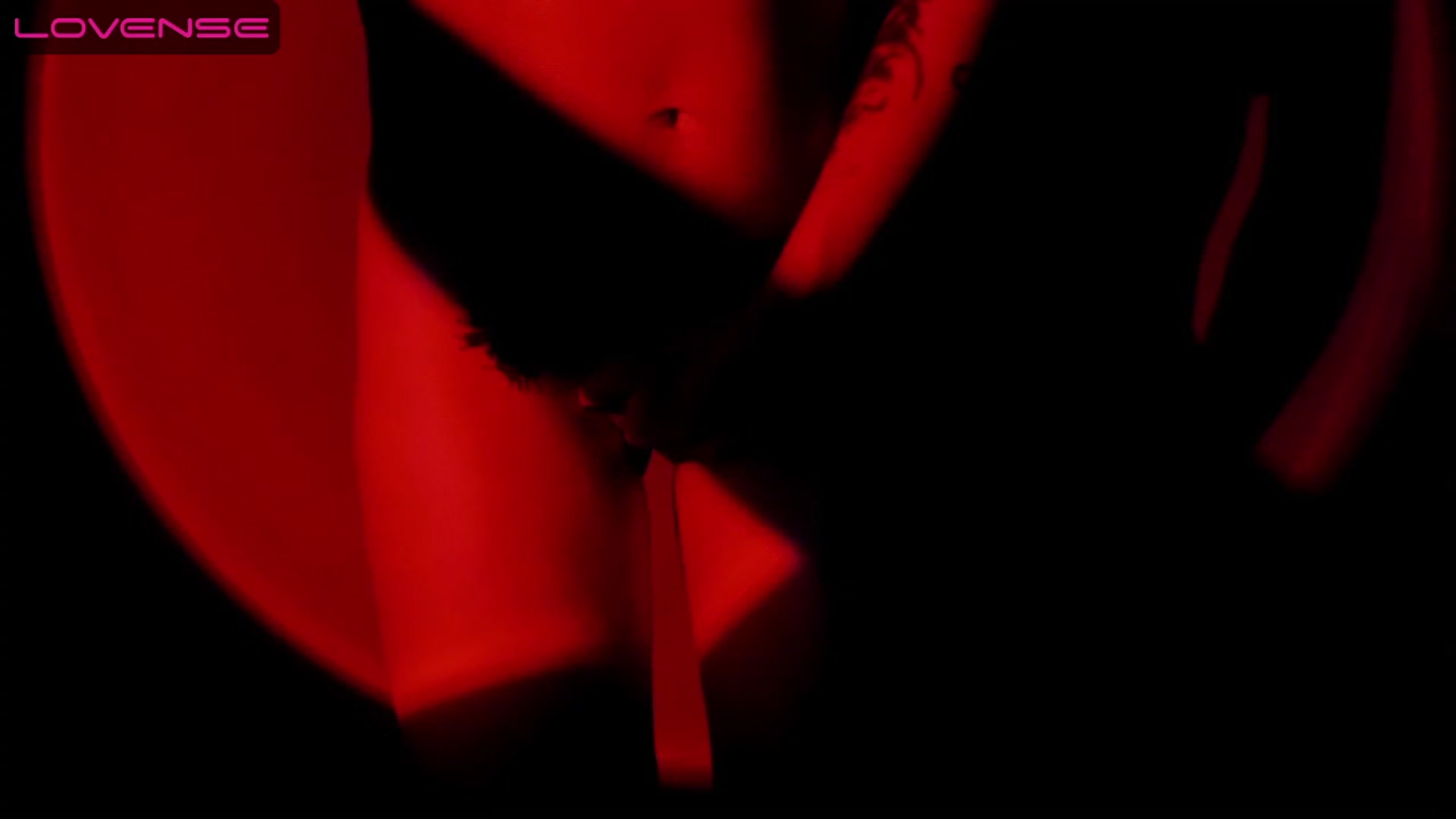 Gallery image thumbnail from Quinn_hart's myfreecams stream on, 04/19/2023, 24:03 image 12 of 20
