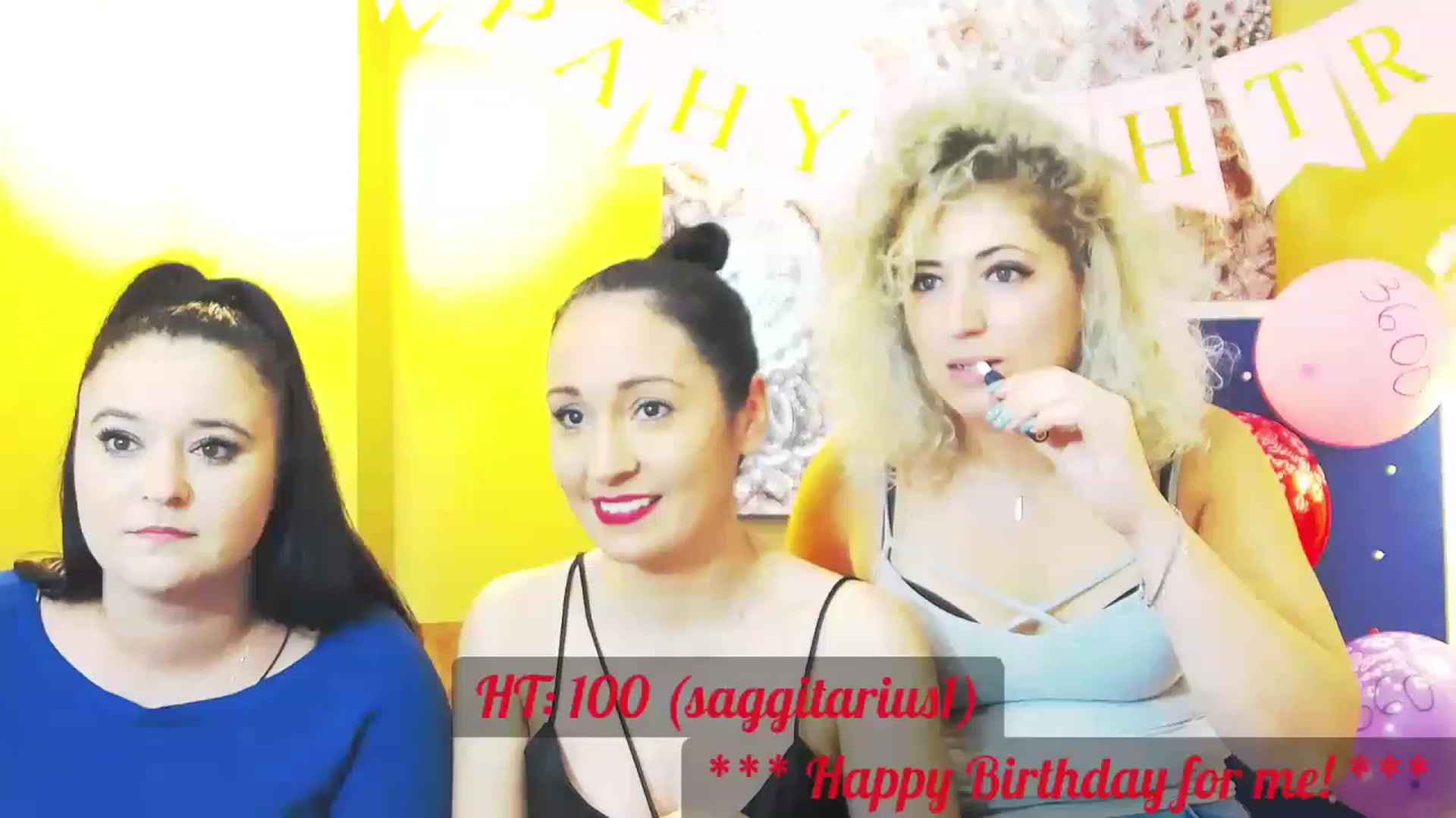 Gallery image thumbnail from QuinnieSmile's myfreecams stream on, 11/16/2022, 10:23 image 18 of 20