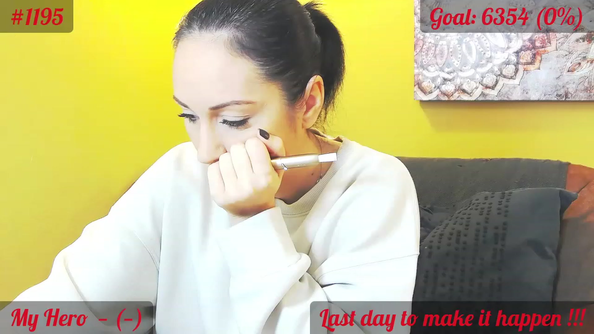 Gallery image thumbnail from QuinnieSmile's myfreecams stream on, 11/29/2022, 09:56 image 1 of 20